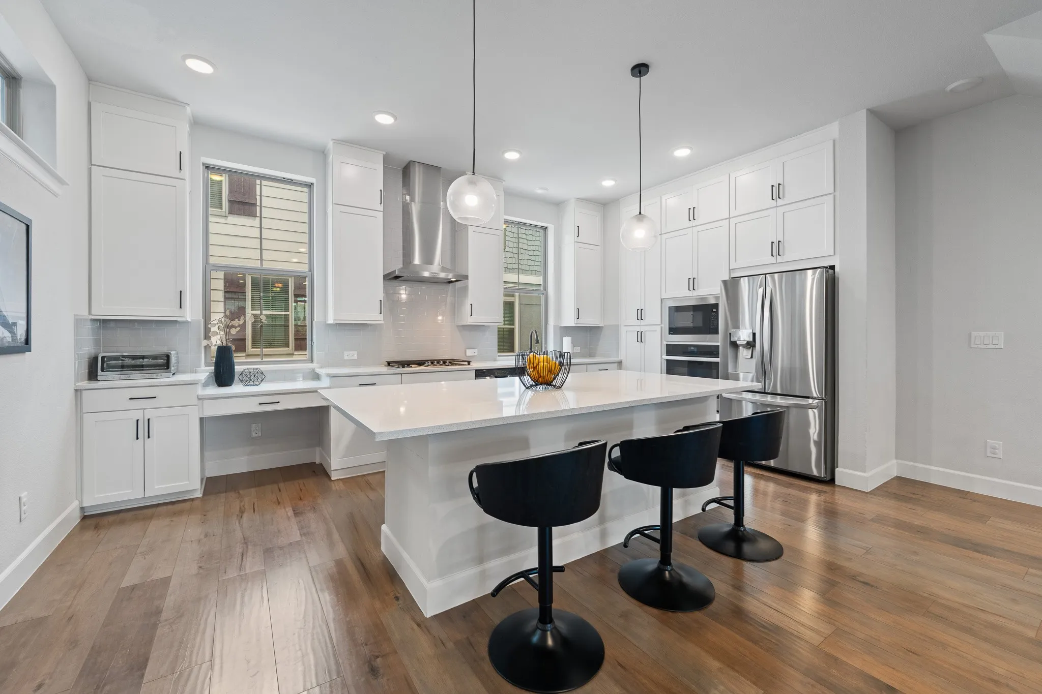 Single Family Residence For Sale in Dallas County , 2739 Flowering Peach Lane, Dallas, Texas 75212, 3 Bedroom, 4 Bathroom, 2 Garage spaces, 1,848 Sqft, built in 2019, mls#21269163, Real Estate Agent in Dallas, Homes For Sale in Dallas county, Homes For Sale in Dallas, Realtor in Dallas Texas, Real Estate Brokerage Independent Realty Texas, Luminita Cordes Realtor