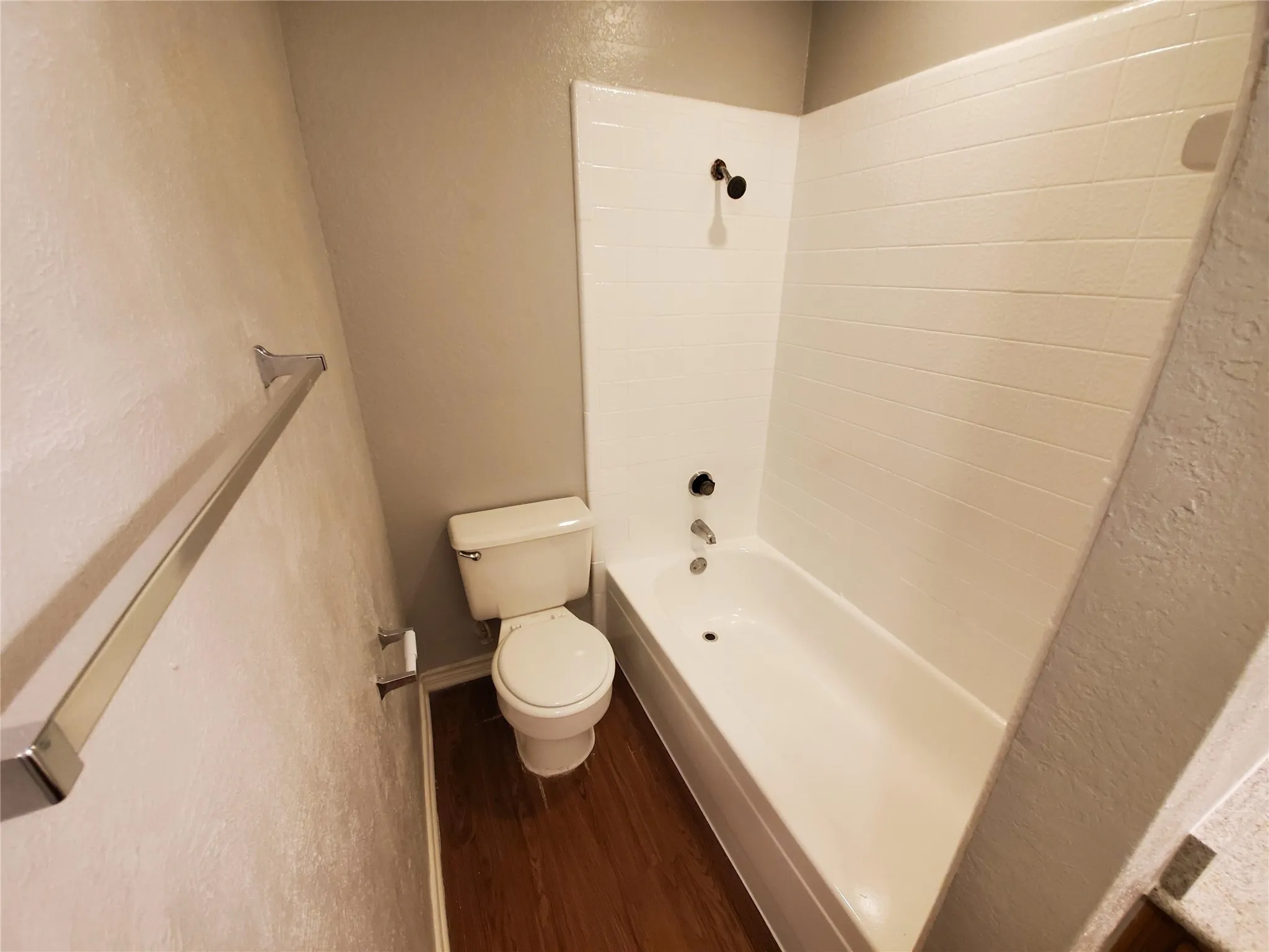 Duplex For Rent in Dallas County , 10212 Hillhouse Lane, Dallas, Texas 75227, 2 Bedroom, 1 Bathroom, Garage spaces, 1,183 Sqft, built in 1984, mls#21270838, Real Estate Agent in Dallas, Homes For Rent in Dallas county, Homes For Rent in Dallas, Realtor in Dallas Texas, Real Estate Brokerage Independent Realty Texas, Luminita Cordes Realtor