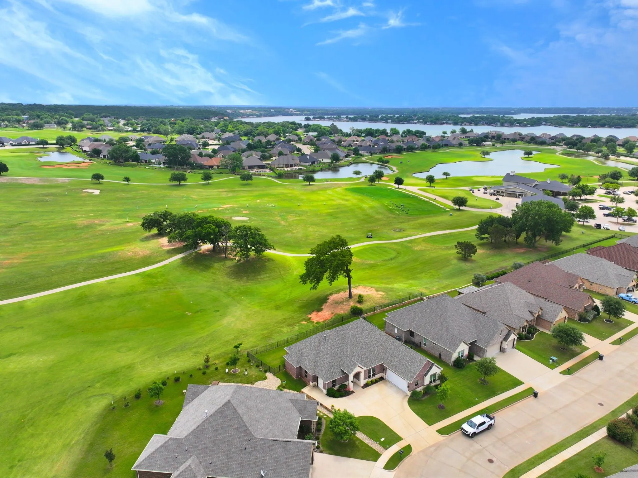 Single Family Residence For Sale in Hood County , 2025 Clive Drive, Granbury, Texas 76048, 3 Bedroom, 2 Bathroom, 2 Garage spaces, 2,366 Sqft, built in 2019, mls#21263257, Real Estate Agent in Granbury, Homes For Sale in Hood county, Homes For Sale in Granbury, Realtor in Granbury Texas, Real Estate Brokerage Independent Realty Texas, Luminita Cordes Realtor