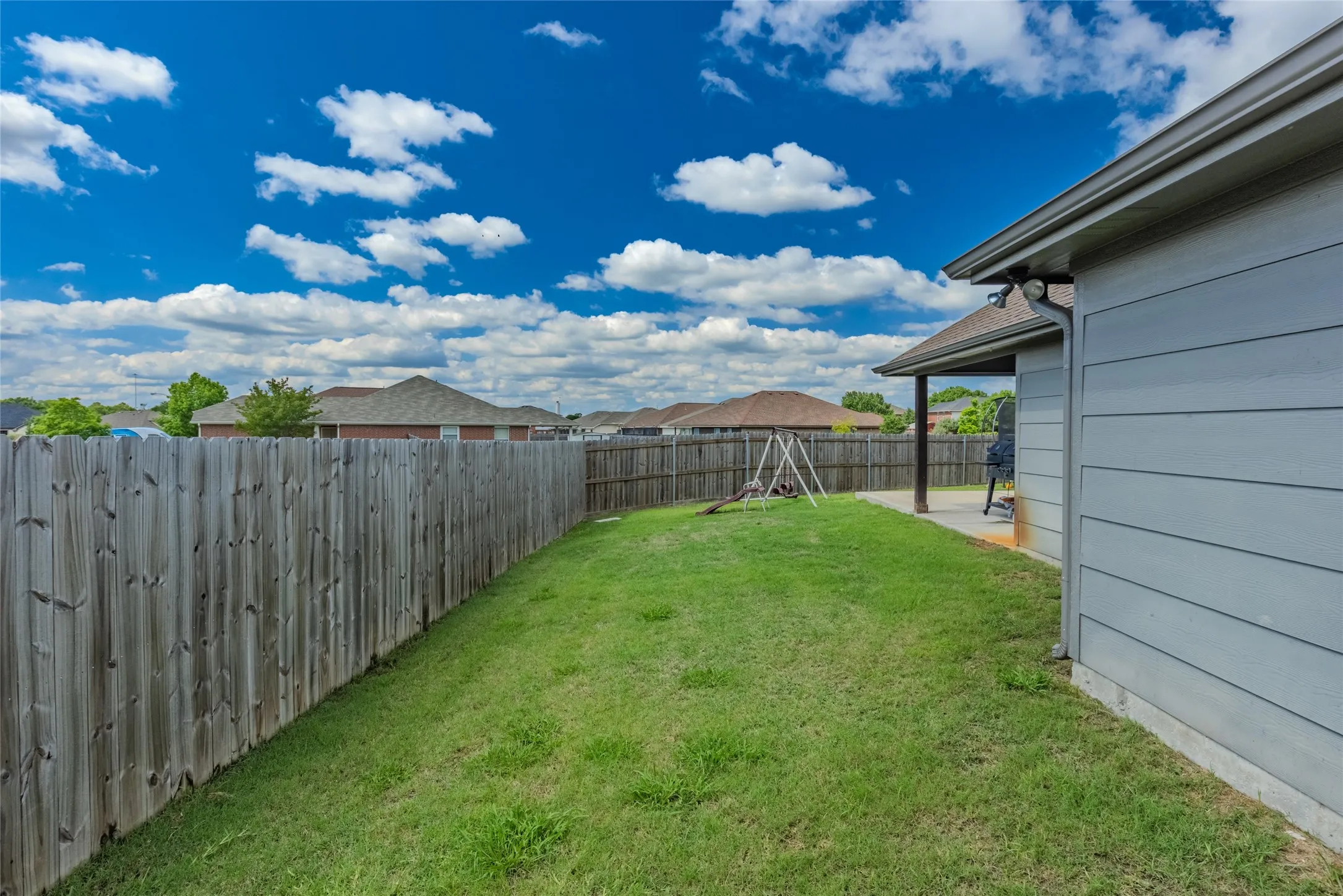 Single Family Residence For Sale in Hunt County , 6512 Ashland Drive, Greenville, Texas 75402, 4 Bedroom, 2 Bathroom, 2 Garage spaces, 1,811 Sqft, built in 2016, mls#21267347, Real Estate Agent in Greenville, Homes For Sale in Hunt county, Homes For Sale in Greenville, Realtor in Greenville Texas, Real Estate Brokerage Independent Realty Texas, Luminita Cordes Realtor