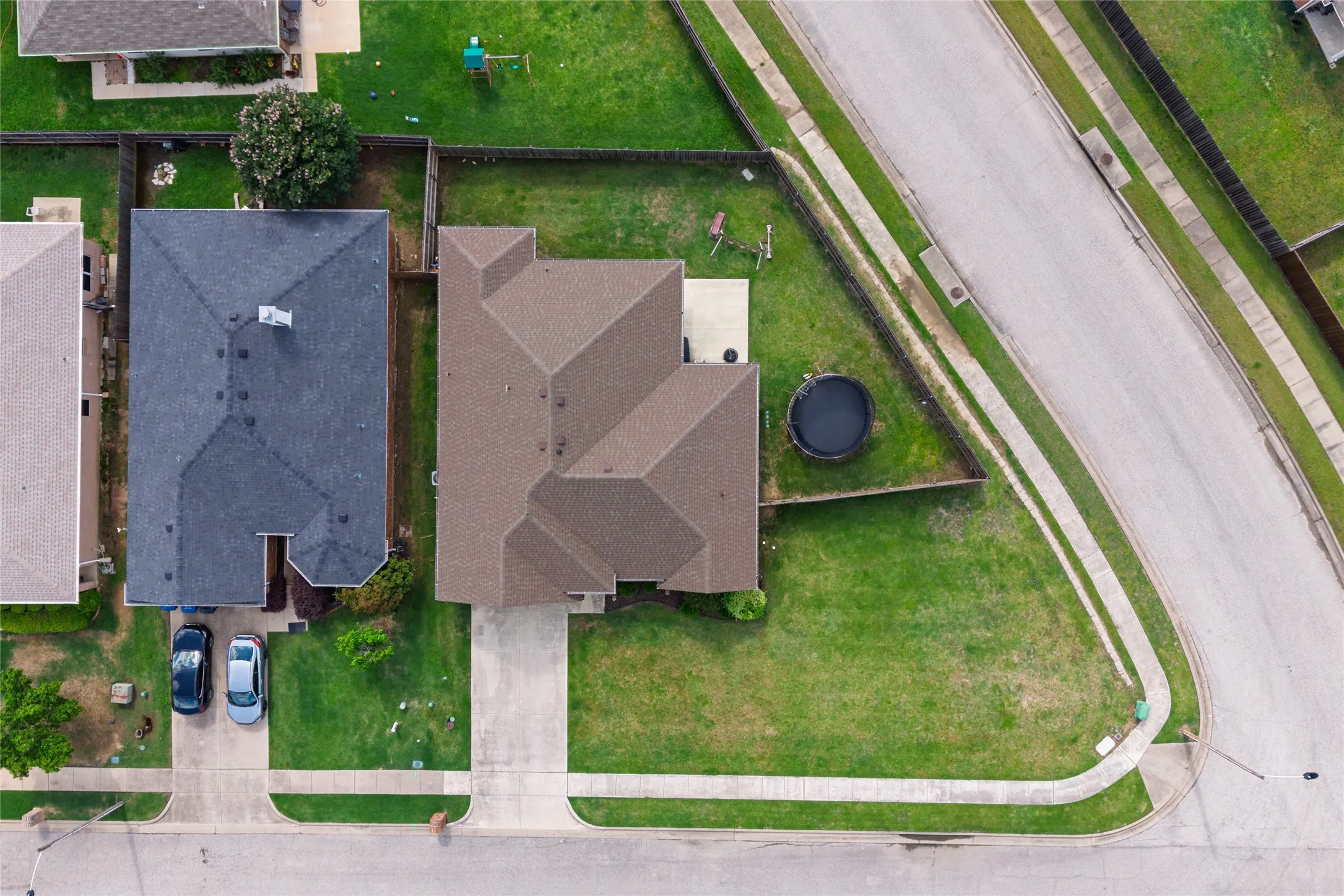 Single Family Residence For Sale in Hunt County , 6512 Ashland Drive, Greenville, Texas 75402, 4 Bedroom, 2 Bathroom, 2 Garage spaces, 1,811 Sqft, built in 2016, mls#21267347, Real Estate Agent in Greenville, Homes For Sale in Hunt county, Homes For Sale in Greenville, Realtor in Greenville Texas, Real Estate Brokerage Independent Realty Texas, Luminita Cordes Realtor