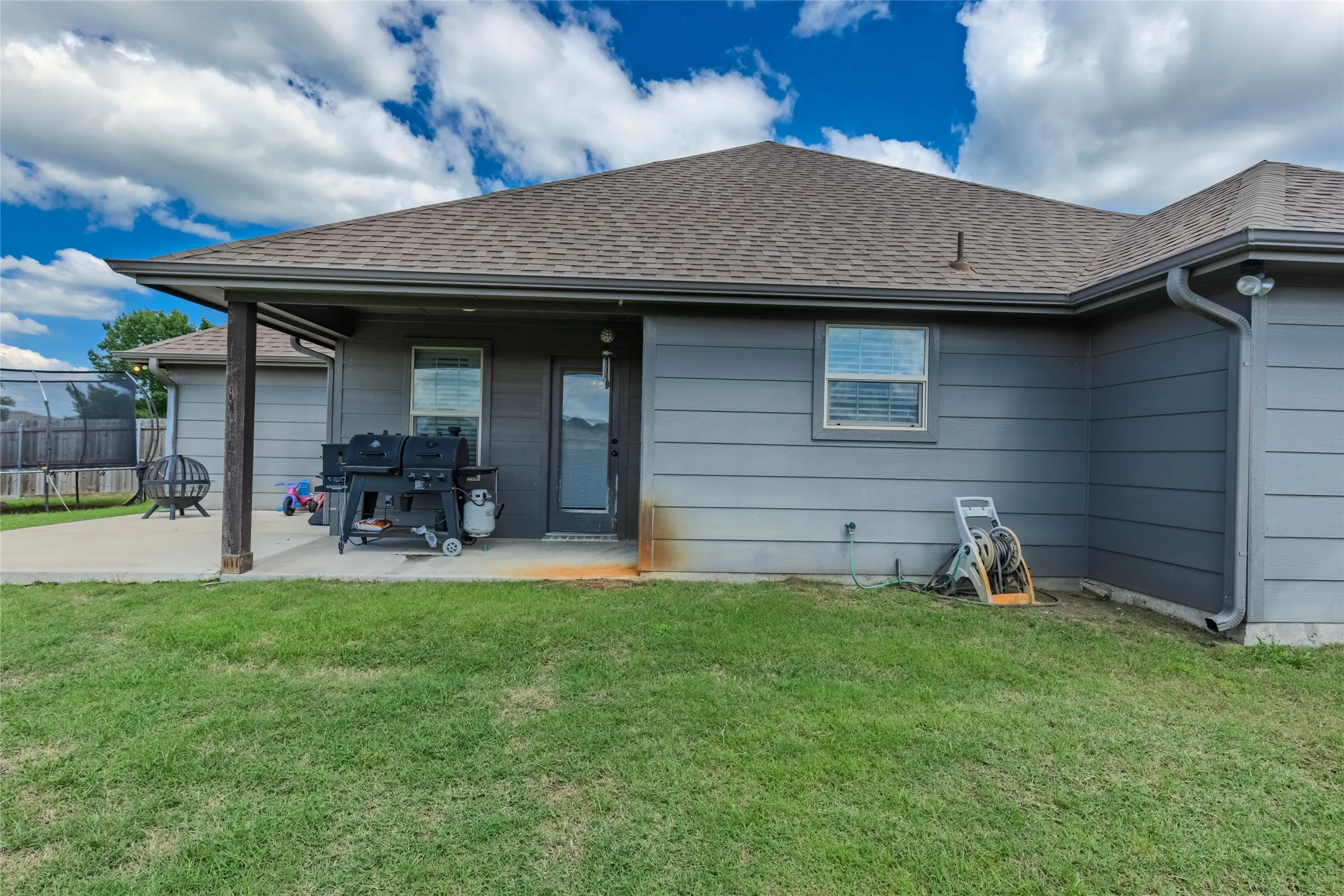 Single Family Residence For Sale in Hunt County , 6512 Ashland Drive, Greenville, Texas 75402, 4 Bedroom, 2 Bathroom, 2 Garage spaces, 1,811 Sqft, built in 2016, mls#21267347, Real Estate Agent in Greenville, Homes For Sale in Hunt county, Homes For Sale in Greenville, Realtor in Greenville Texas, Real Estate Brokerage Independent Realty Texas, Luminita Cordes Realtor