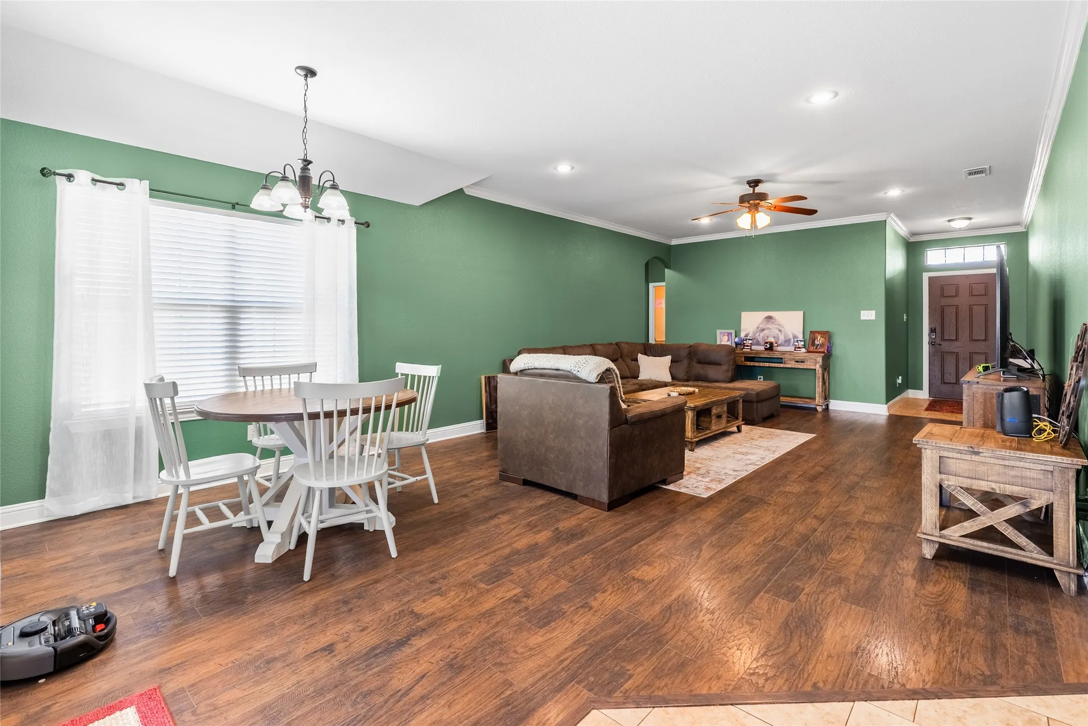 Single Family Residence For Sale in Hunt County , 6512 Ashland Drive, Greenville, Texas 75402, 4 Bedroom, 2 Bathroom, 2 Garage spaces, 1,811 Sqft, built in 2016, mls#21267347, Real Estate Agent in Greenville, Homes For Sale in Hunt county, Homes For Sale in Greenville, Realtor in Greenville Texas, Real Estate Brokerage Independent Realty Texas, Luminita Cordes Realtor