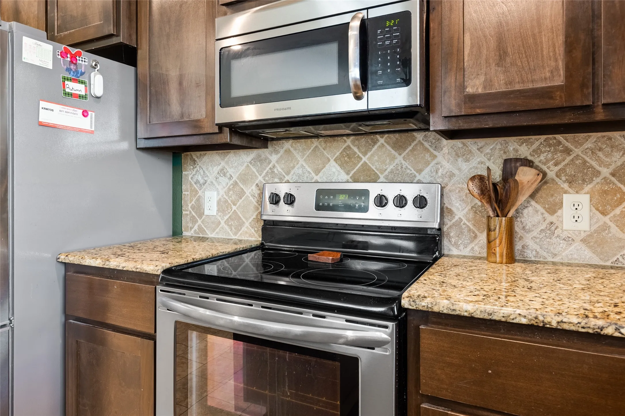 Single Family Residence For Sale in Hunt County , 6512 Ashland Drive, Greenville, Texas 75402, 4 Bedroom, 2 Bathroom, 2 Garage spaces, 1,811 Sqft, built in 2016, mls#21267347, Real Estate Agent in Greenville, Homes For Sale in Hunt county, Homes For Sale in Greenville, Realtor in Greenville Texas, Real Estate Brokerage Independent Realty Texas, Luminita Cordes Realtor