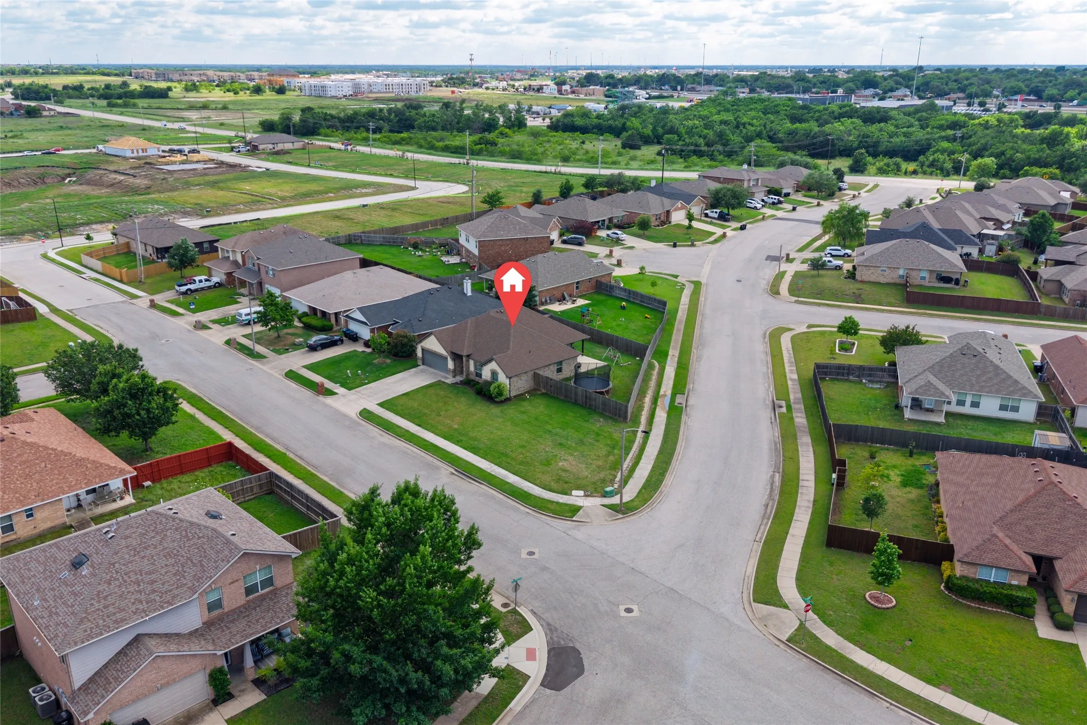 Single Family Residence For Sale in Hunt County , 6512 Ashland Drive, Greenville, Texas 75402, 4 Bedroom, 2 Bathroom, 2 Garage spaces, 1,811 Sqft, built in 2016, mls#21267347, Real Estate Agent in Greenville, Homes For Sale in Hunt county, Homes For Sale in Greenville, Realtor in Greenville Texas, Real Estate Brokerage Independent Realty Texas, Luminita Cordes Realtor