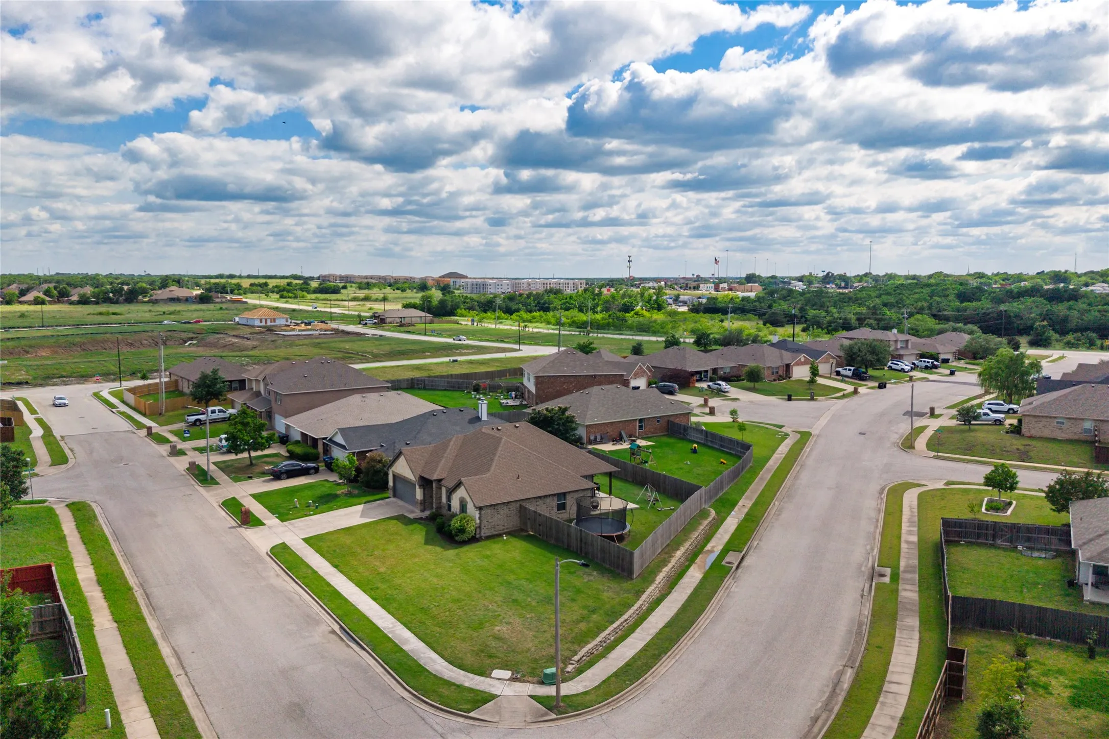 Single Family Residence For Sale in Hunt County , 6512 Ashland Drive, Greenville, Texas 75402, 4 Bedroom, 2 Bathroom, 2 Garage spaces, 1,811 Sqft, built in 2016, mls#21267347, Real Estate Agent in Greenville, Homes For Sale in Hunt county, Homes For Sale in Greenville, Realtor in Greenville Texas, Real Estate Brokerage Independent Realty Texas, Luminita Cordes Realtor