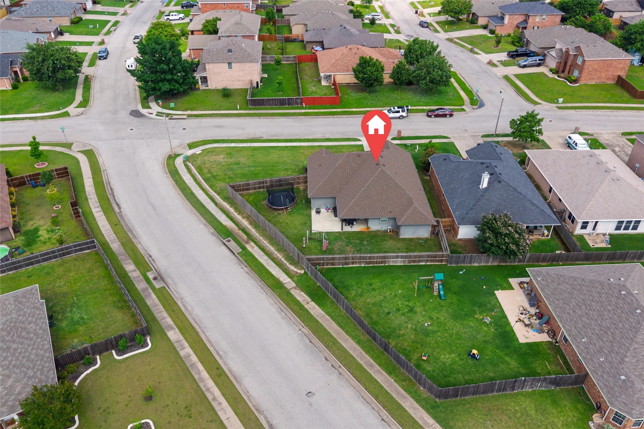 Single Family Residence For Sale in Hunt County , 6512 Ashland Drive, Greenville, Texas 75402, 4 Bedroom, 2 Bathroom, 2 Garage spaces, 1,811 Sqft, built in 2016, mls#21267347, Real Estate Agent in Greenville, Homes For Sale in Hunt county, Homes For Sale in Greenville, Realtor in Greenville Texas, Real Estate Brokerage Independent Realty Texas, Luminita Cordes Realtor
