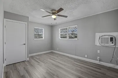 Single Family Residence For Sale in Grayson County , 62 Pershing Drive, Denison, Texas 75020, 5 Bedrooms, 3 Bathrooms, Garage spaces, 1,650 Sqft, built in 1945, Price $185,000, mls#21269047, Real Estate Agent in Denison, Homes For Sale in Grayson county, Homes For Sale in Denison, Realtor in Denison Texas, Real Estate Brokerage Independent Realty Texas, Luminita Cordes Realtor