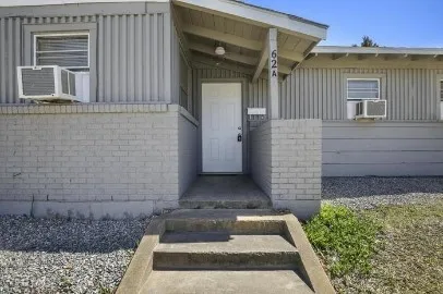 Single Family Residence For Sale in Grayson County , 62 Pershing Drive, Denison, Texas 75020, 5 Bedrooms, 3 Bathrooms, Garage spaces, 1,650 Sqft, built in 1945, Price $185,000, mls#21269047, Real Estate Agent in Denison, Homes For Sale in Grayson county, Homes For Sale in Denison, Realtor in Denison Texas, Real Estate Brokerage Independent Realty Texas, Luminita Cordes Realtor