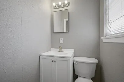 Single Family Residence For Sale in Grayson County , 62 Pershing Drive, Denison, Texas 75020, 5 Bedrooms, 3 Bathrooms, Garage spaces, 1,650 Sqft, built in 1945, Price $185,000, mls#21269047, Real Estate Agent in Denison, Homes For Sale in Grayson county, Homes For Sale in Denison, Realtor in Denison Texas, Real Estate Brokerage Independent Realty Texas, Luminita Cordes Realtor