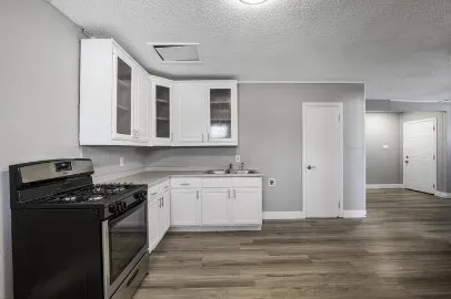 Single Family Residence For Sale in Grayson County , 62 Pershing Drive, Denison, Texas 75020, 5 Bedrooms, 3 Bathrooms, Garage spaces, 1,650 Sqft, built in 1945, Price $185,000, mls#21269047, Real Estate Agent in Denison, Homes For Sale in Grayson county, Homes For Sale in Denison, Realtor in Denison Texas, Real Estate Brokerage Independent Realty Texas, Luminita Cordes Realtor