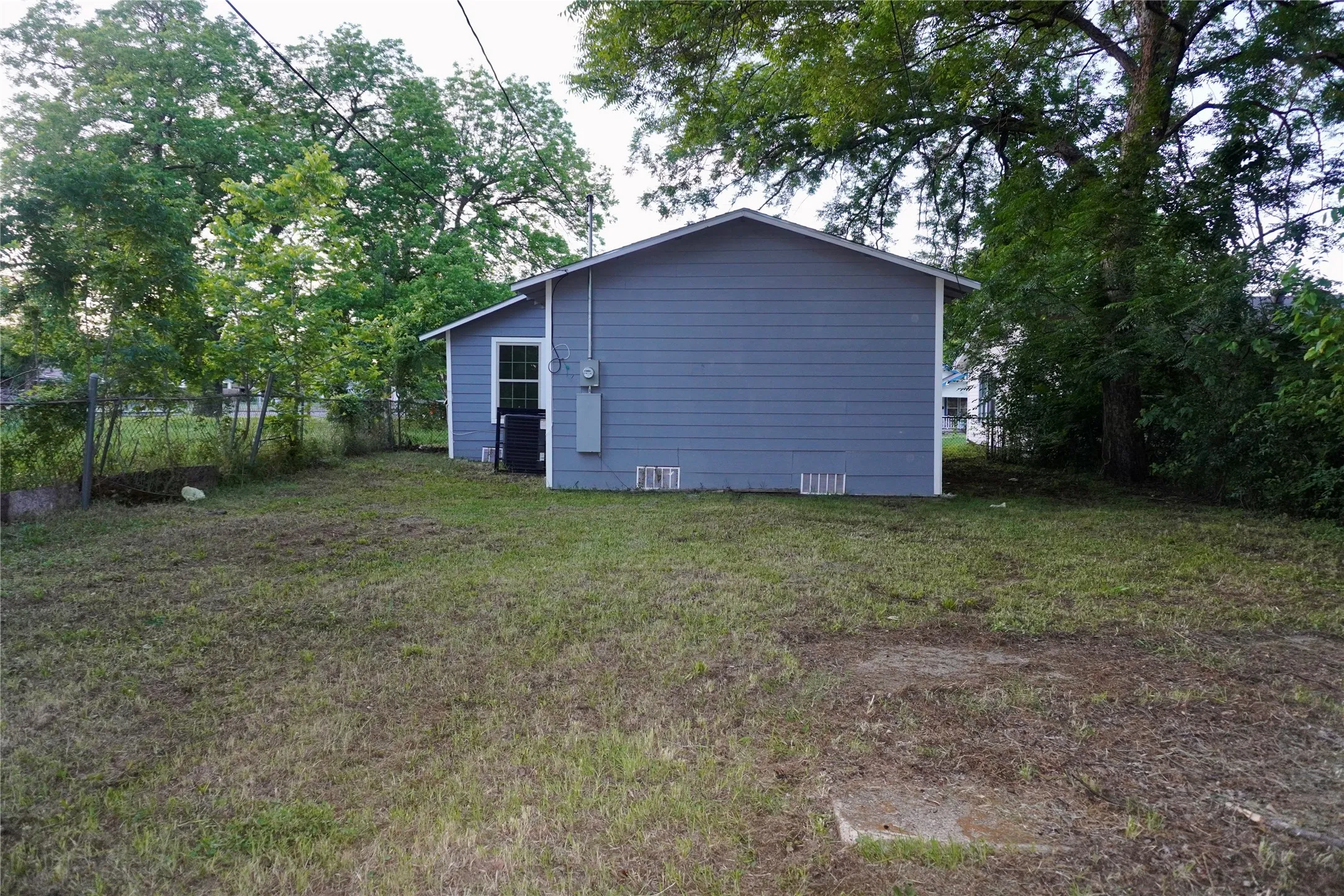 Single Family Residence For Rent in Dallas County , 1406 Galloway Avenue, Dallas, Texas 75216, 4 Bedroom, 2 Bathroom, Garage spaces, 1,506 Sqft, built in 1952, mls#21270819, Real Estate Agent in Dallas, Homes For Rent in Dallas county, Homes For Rent in Dallas, Realtor in Dallas Texas, Real Estate Brokerage Independent Realty Texas, Luminita Cordes Realtor