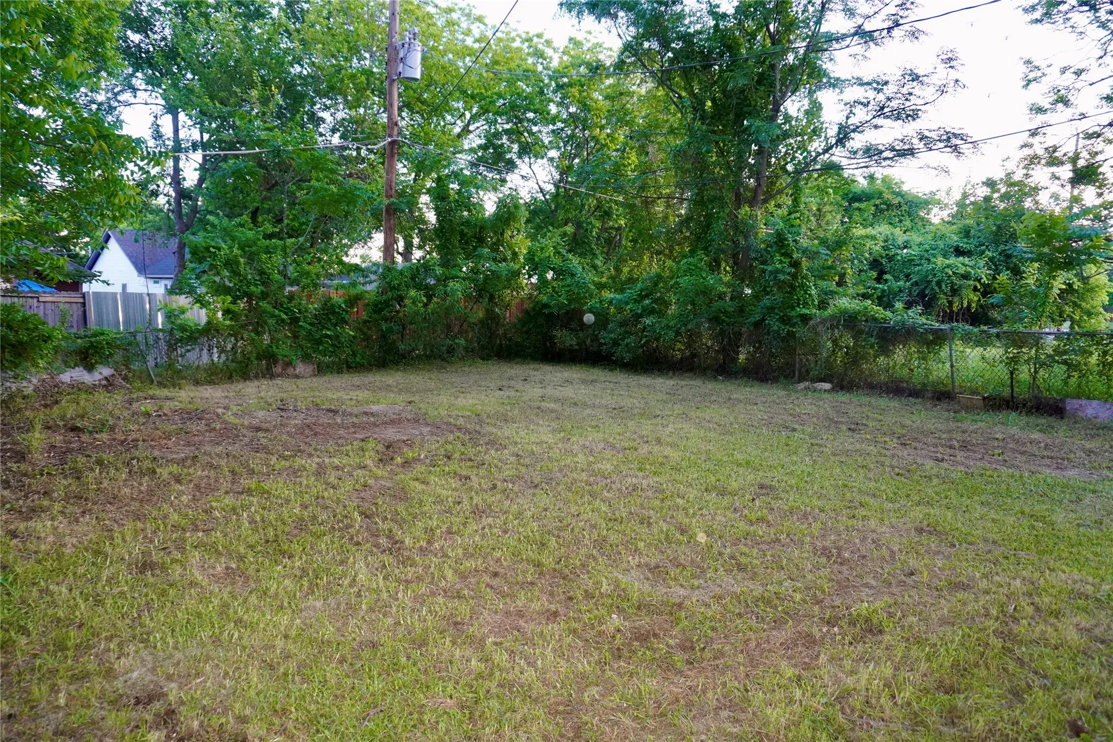 Single Family Residence For Rent in Dallas County , 1406 Galloway Avenue, Dallas, Texas 75216, 4 Bedroom, 2 Bathroom, Garage spaces, 1,506 Sqft, built in 1952, mls#21270819, Real Estate Agent in Dallas, Homes For Rent in Dallas county, Homes For Rent in Dallas, Realtor in Dallas Texas, Real Estate Brokerage Independent Realty Texas, Luminita Cordes Realtor