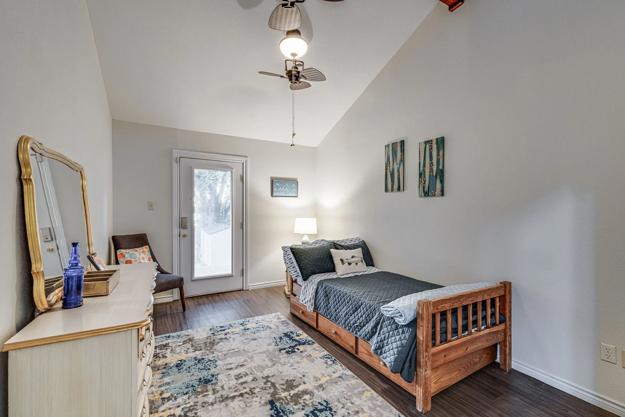 Single Family Residence For Sale in Ellis County , 309 Lakewood Drive, Waxahachie, Texas 75165, 3 Bedroom, 2 Bathroom, Garage spaces, 1,828 Sqft, built in 1986, mls#21253275, Real Estate Agent in Waxahachie, Homes For Sale in Ellis county, Homes For Sale in Waxahachie, Realtor in Waxahachie Texas, Real Estate Brokerage Independent Realty Texas, Luminita Cordes Realtor