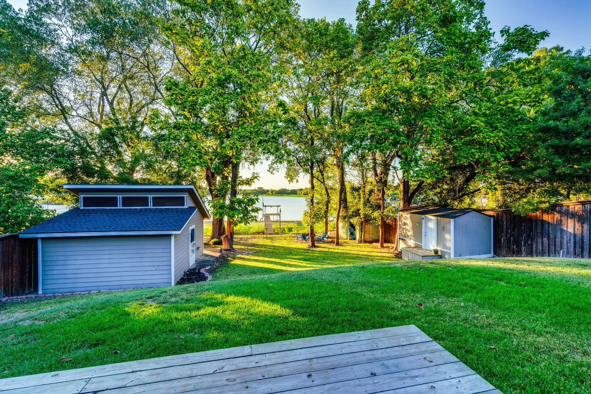 Single Family Residence For Sale in Ellis County , 309 Lakewood Drive, Waxahachie, Texas 75165, 3 Bedroom, 2 Bathroom, Garage spaces, 1,828 Sqft, built in 1986, mls#21253275, Real Estate Agent in Waxahachie, Homes For Sale in Ellis county, Homes For Sale in Waxahachie, Realtor in Waxahachie Texas, Real Estate Brokerage Independent Realty Texas, Luminita Cordes Realtor