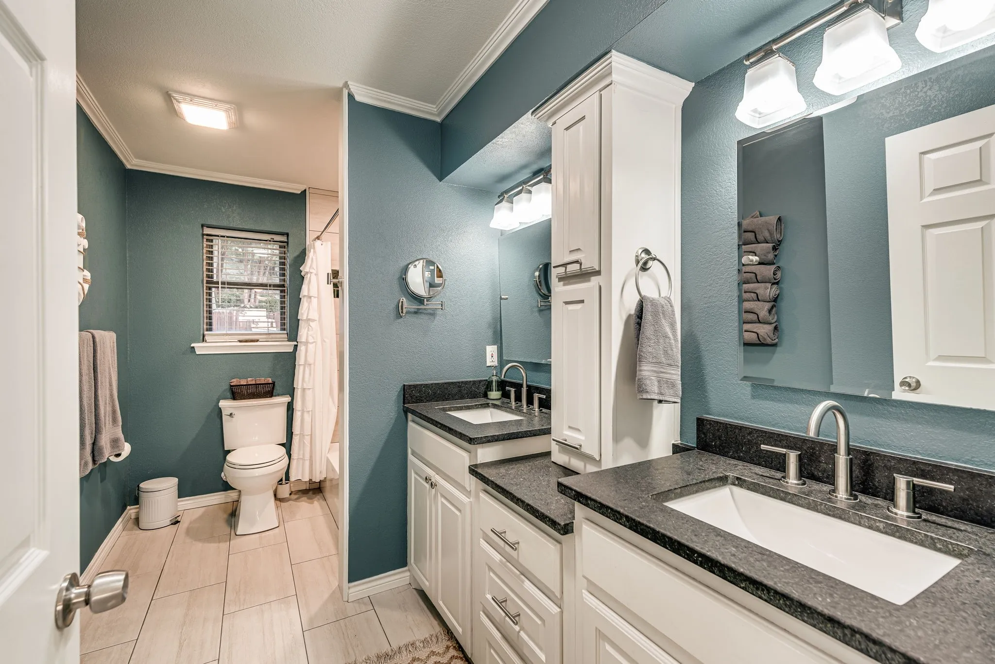 Single Family Residence For Sale in Ellis County , 309 Lakewood Drive, Waxahachie, Texas 75165, 3 Bedroom, 2 Bathroom, Garage spaces, 1,828 Sqft, built in 1986, mls#21253275, Real Estate Agent in Waxahachie, Homes For Sale in Ellis county, Homes For Sale in Waxahachie, Realtor in Waxahachie Texas, Real Estate Brokerage Independent Realty Texas, Luminita Cordes Realtor