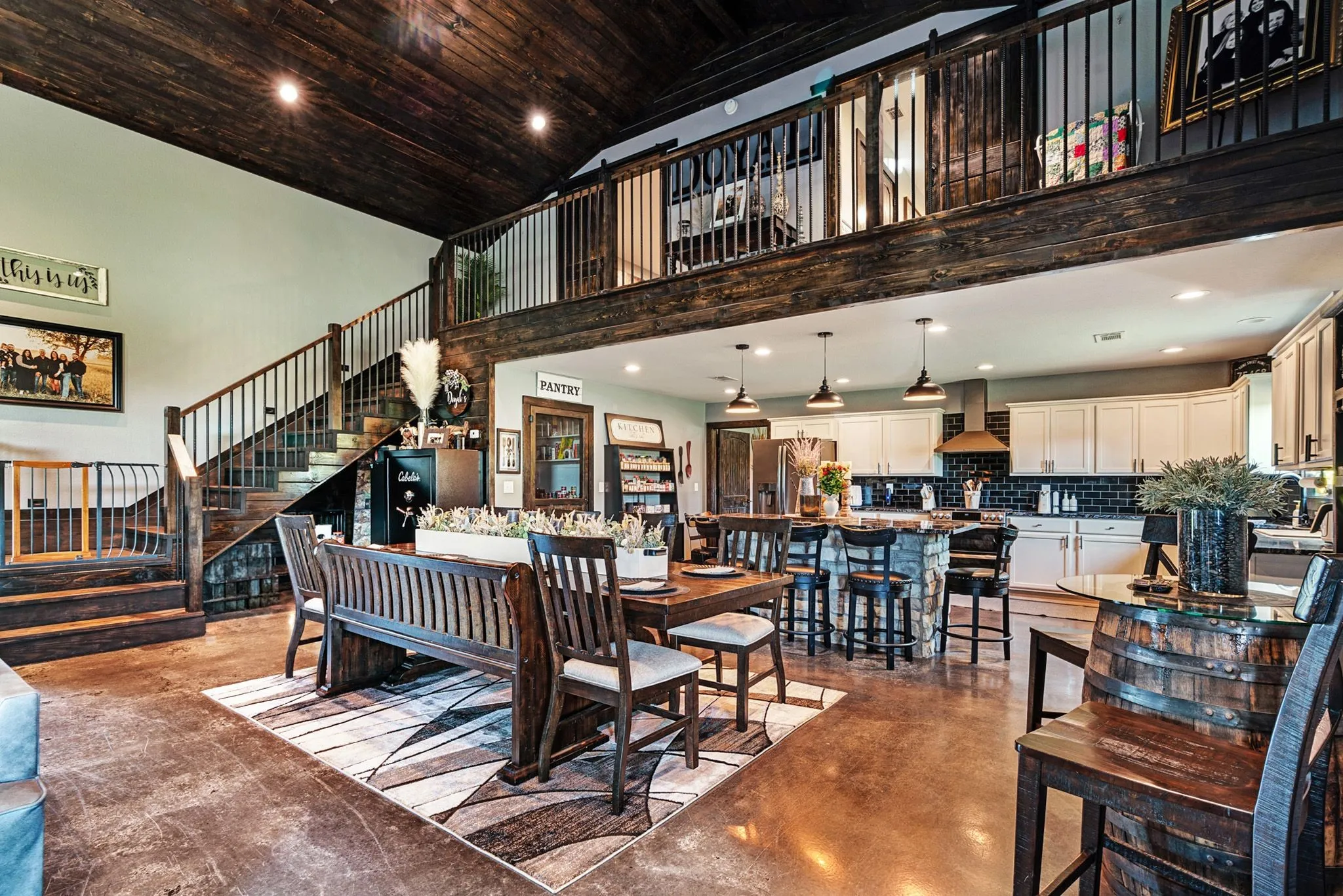 Single Family Residence For Sale in Lamar County , 962 County Road 14630, Pattonville, Texas 75468, 3 Bedroom, 3 Bathroom, 4 Garage spaces, 2,600 Sqft, built in 2018, mls#21267194, Real Estate Agent in Pattonville, Homes For Sale in Lamar county, Homes For Sale in Pattonville, Realtor in Pattonville Texas, Real Estate Brokerage Independent Realty Texas, Luminita Cordes Realtor