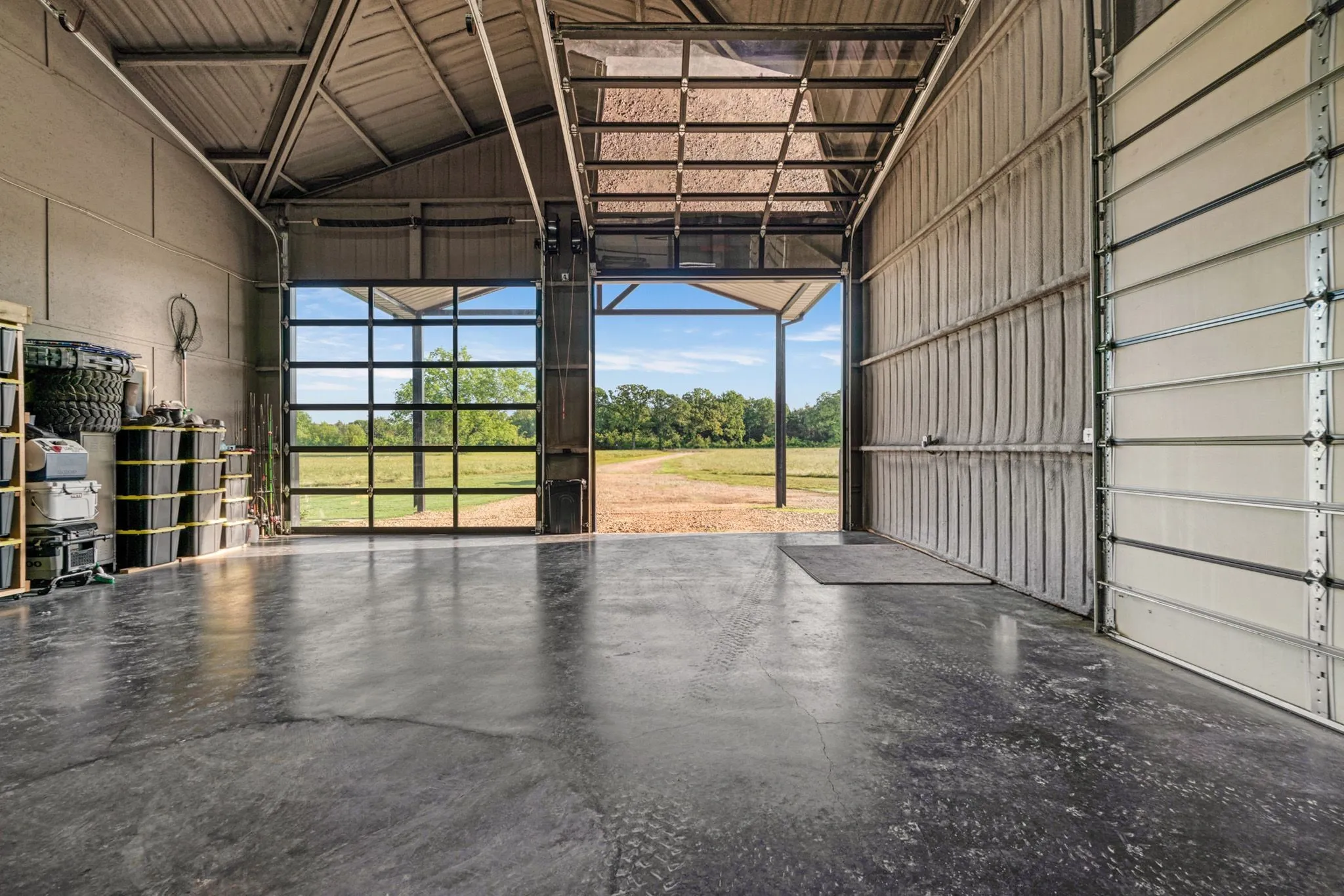 Single Family Residence For Sale in Lamar County , 962 County Road 14630, Pattonville, Texas 75468, 3 Bedroom, 3 Bathroom, 4 Garage spaces, 2,600 Sqft, built in 2018, mls#21267194, Real Estate Agent in Pattonville, Homes For Sale in Lamar county, Homes For Sale in Pattonville, Realtor in Pattonville Texas, Real Estate Brokerage Independent Realty Texas, Luminita Cordes Realtor