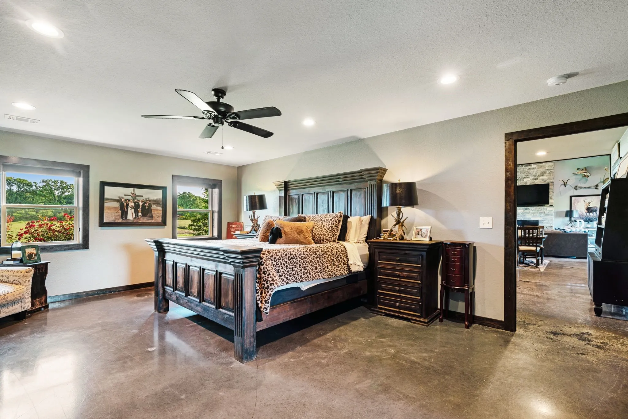 Single Family Residence For Sale in Lamar County , 962 County Road 14630, Pattonville, Texas 75468, 3 Bedroom, 3 Bathroom, 4 Garage spaces, 2,600 Sqft, built in 2018, mls#21267194, Real Estate Agent in Pattonville, Homes For Sale in Lamar county, Homes For Sale in Pattonville, Realtor in Pattonville Texas, Real Estate Brokerage Independent Realty Texas, Luminita Cordes Realtor