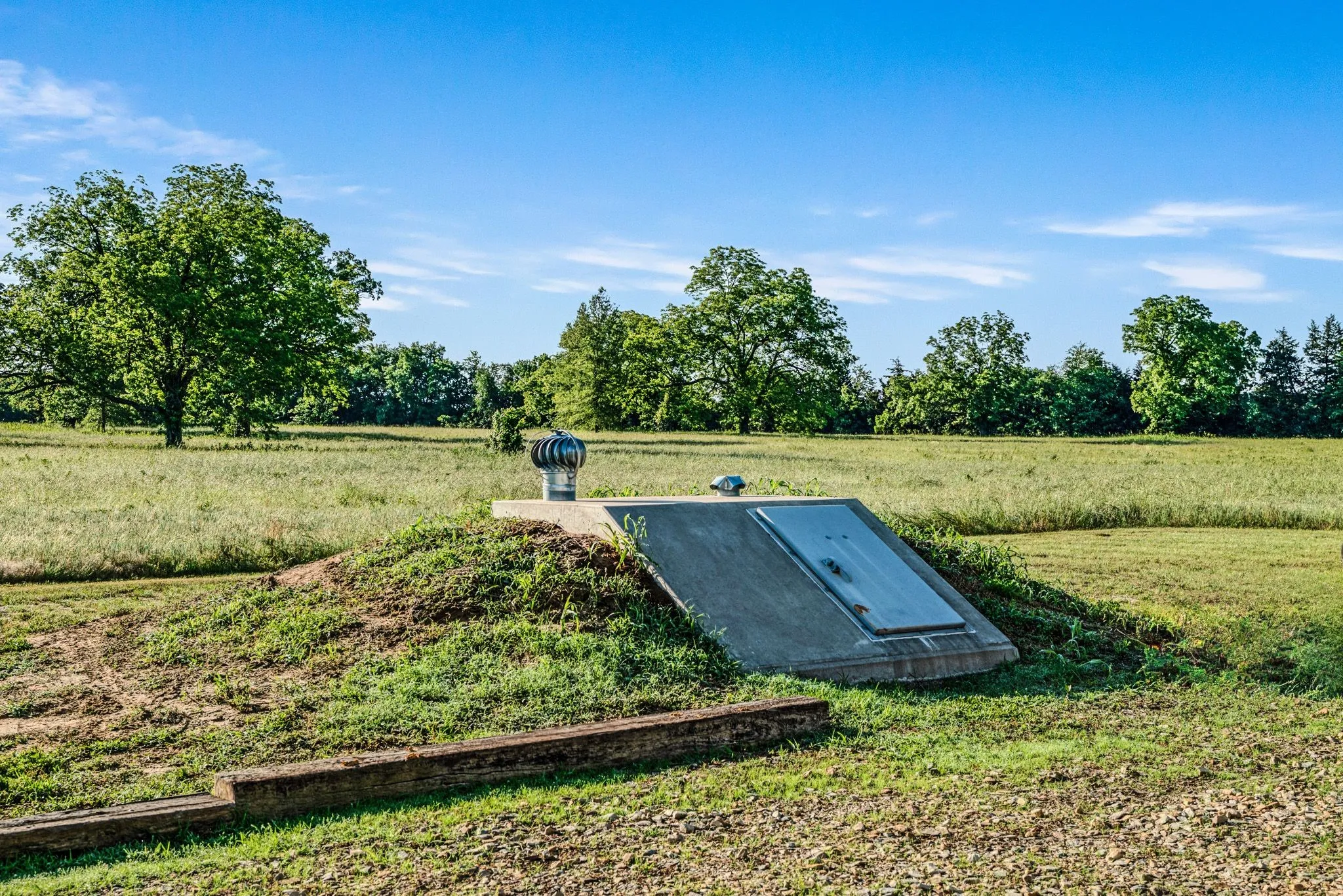 Single Family Residence For Sale in Lamar County , 962 County Road 14630, Pattonville, Texas 75468, 3 Bedroom, 3 Bathroom, 4 Garage spaces, 2,600 Sqft, built in 2018, mls#21267194, Real Estate Agent in Pattonville, Homes For Sale in Lamar county, Homes For Sale in Pattonville, Realtor in Pattonville Texas, Real Estate Brokerage Independent Realty Texas, Luminita Cordes Realtor