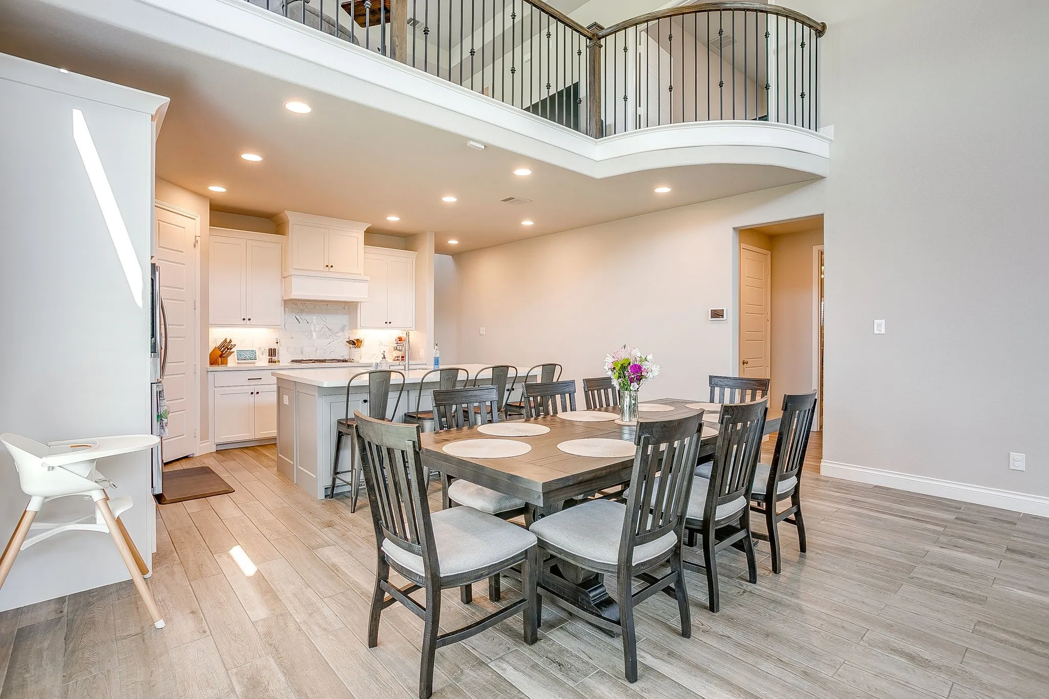 Lovely bright space!