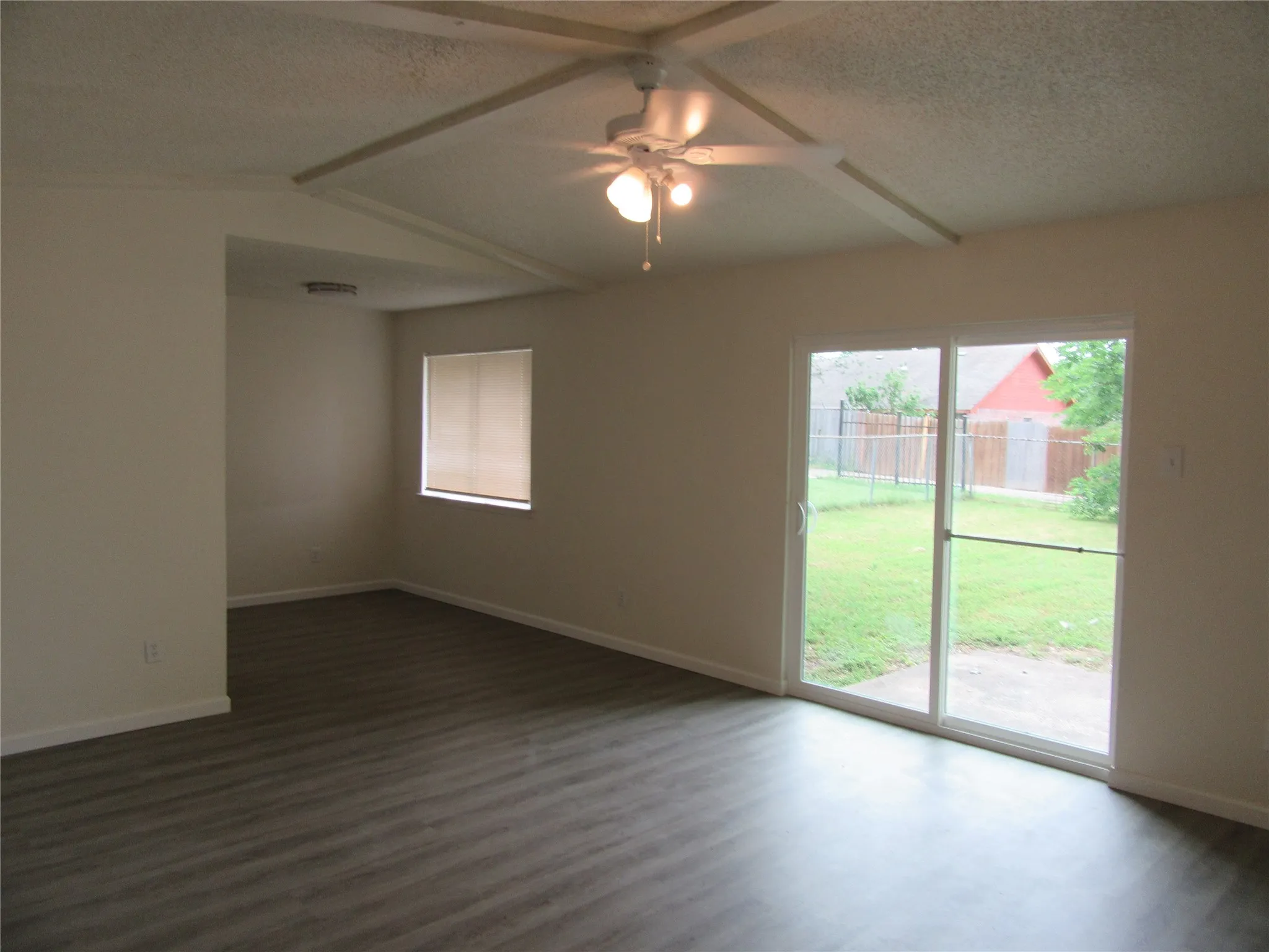 Single Family Residence For Rent in Dallas County , 1336 Mill Stream Drive, Dallas, Texas 75232, 3 Bedrooms, 2 Bathrooms, 2 Garage spaces, 1,290 Sqft, built in 1974, Price $1,695, mls#21270952, Real Estate Agent in Dallas, Homes For Rent in Dallas county, Homes For Rent in Dallas, Realtor in Dallas Texas, Real Estate Brokerage Independent Realty Texas, Luminita Cordes Realtor