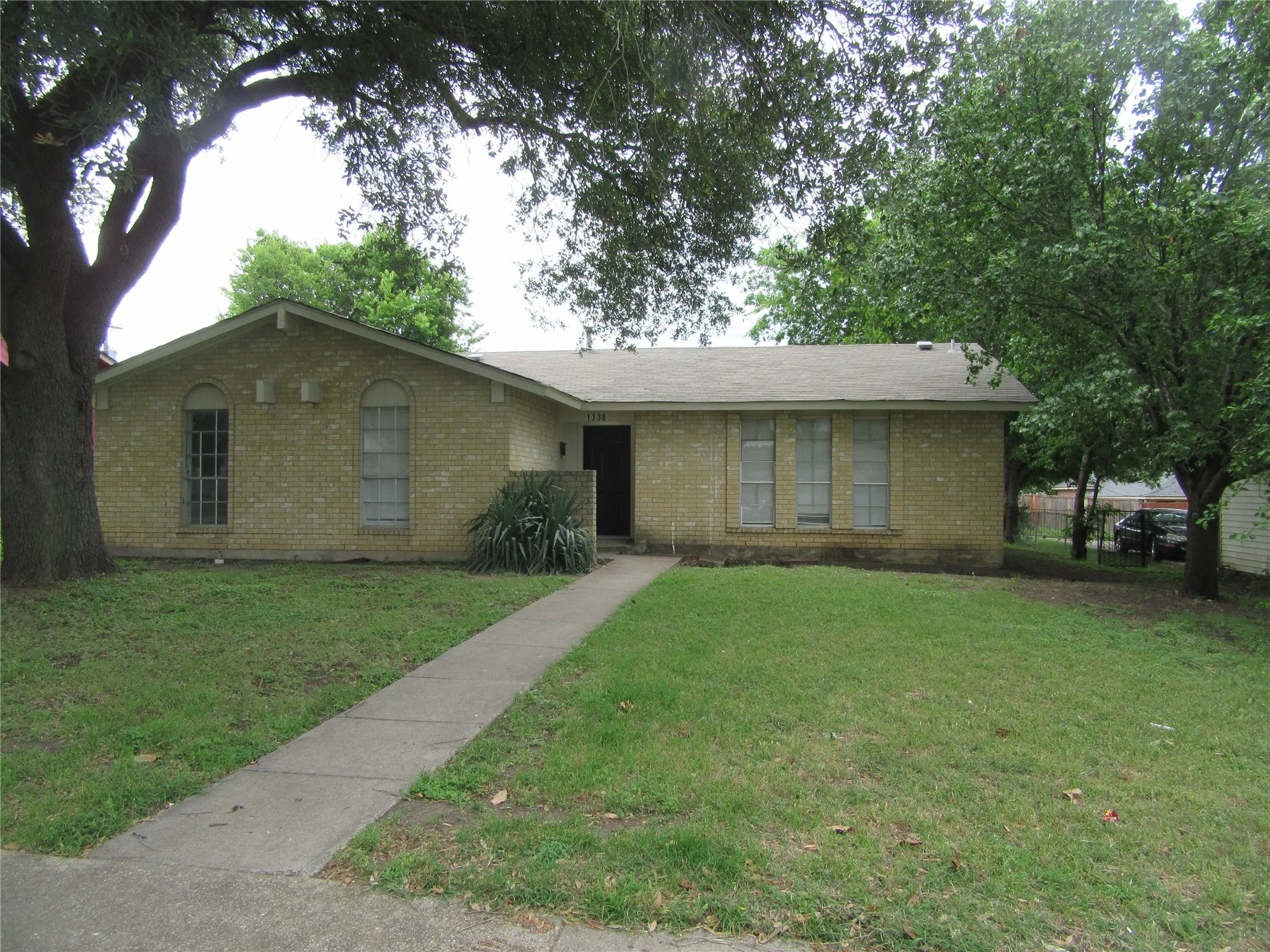 Single Family Residence For Rent in Dallas County , 1336 Mill Stream Drive, Dallas, Texas 75232, 3 Bedrooms, 2 Bathrooms, 2 Garage spaces, 1,290 Sqft, built in 1974, Price $1,695, mls#21270952, Real Estate Agent in Dallas, Homes For Rent in Dallas county, Homes For Rent in Dallas, Realtor in Dallas Texas, Real Estate Brokerage Independent Realty Texas, Luminita Cordes Realtor