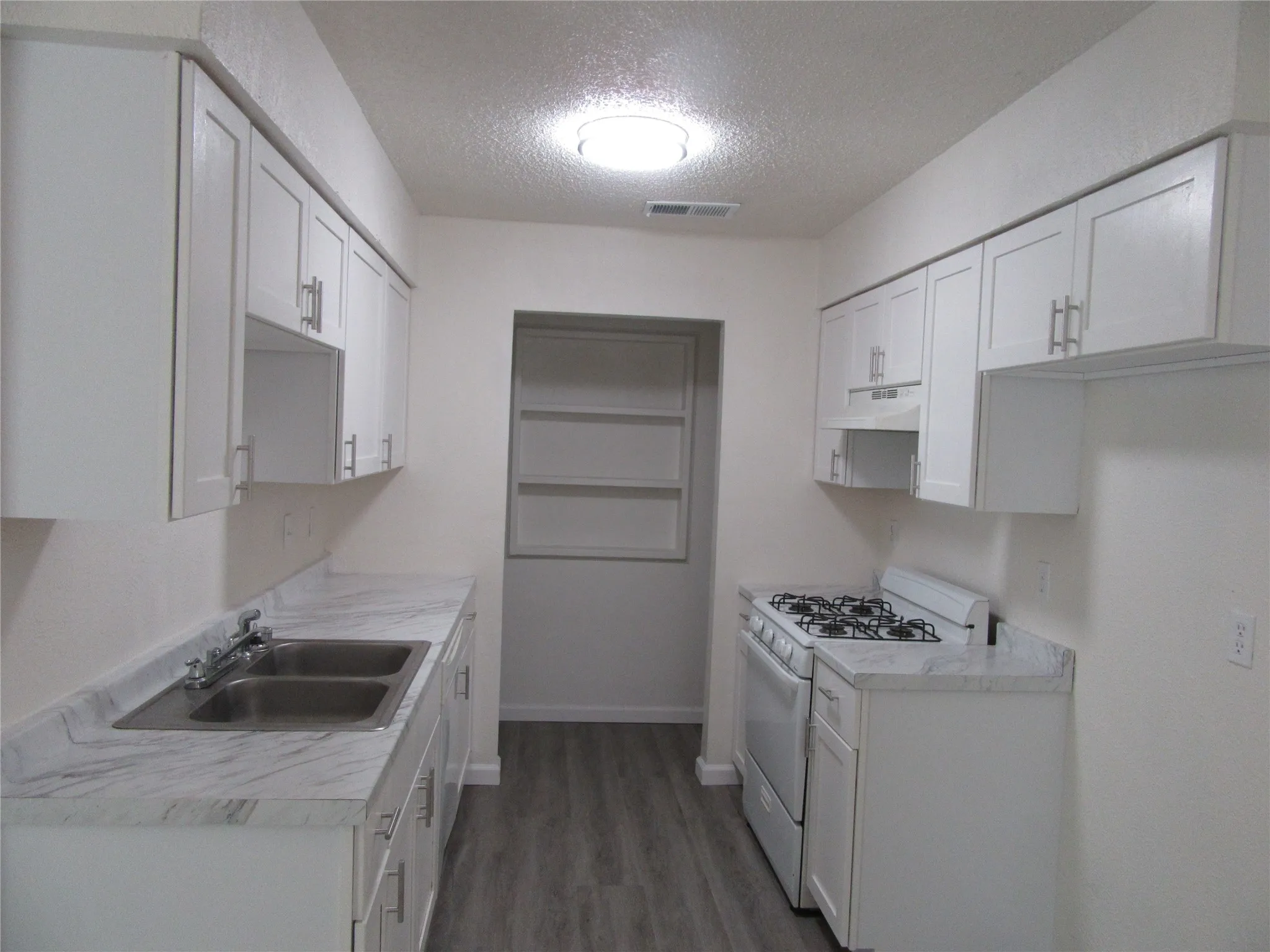Single Family Residence For Rent in Dallas County , 1336 Mill Stream Drive, Dallas, Texas 75232, 3 Bedrooms, 2 Bathrooms, 2 Garage spaces, 1,290 Sqft, built in 1974, Price $1,695, mls#21270952, Real Estate Agent in Dallas, Homes For Rent in Dallas county, Homes For Rent in Dallas, Realtor in Dallas Texas, Real Estate Brokerage Independent Realty Texas, Luminita Cordes Realtor