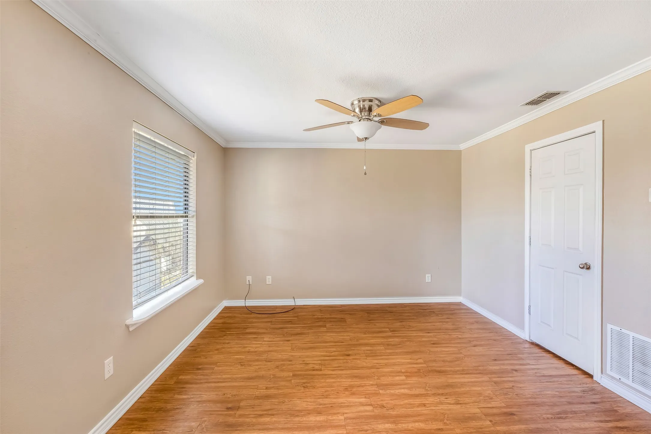 Quadruplex For Sale in Erath County , 892 W Vanderbilt, Stephenville, Texas 76401, 8 Bedroom, 8 Bathroom, Garage spaces, 0 Sqft, built in 2008, mls#21270771, Real Estate Agent in Stephenville, Homes For Sale in Erath county, Homes For Sale in Stephenville, Realtor in Stephenville Texas, Real Estate Brokerage Independent Realty Texas, Luminita Cordes Realtor