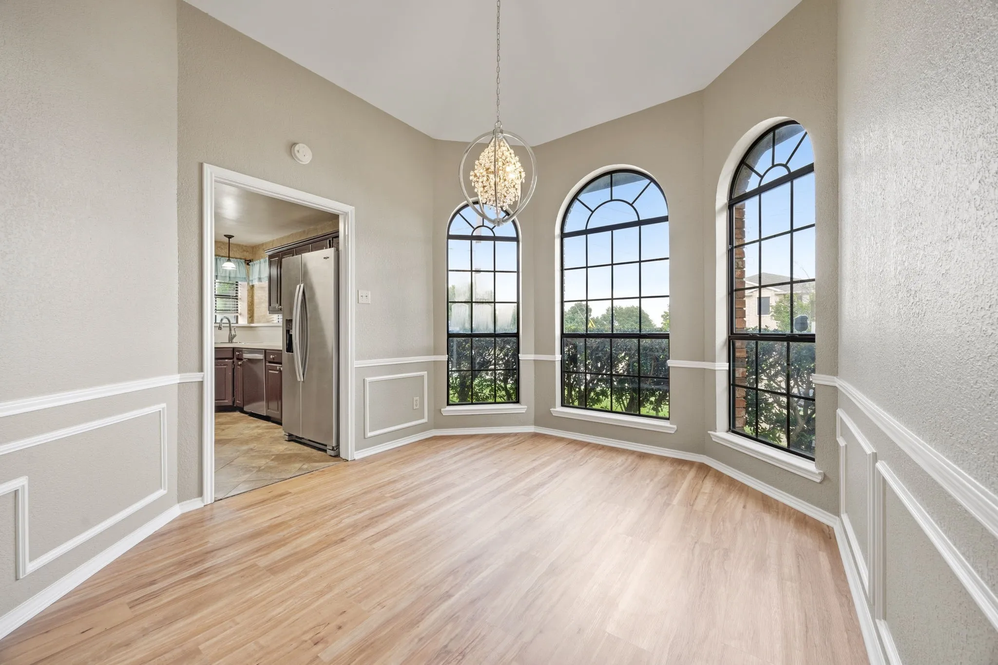 Single Family Residence For Sale in Denton County , 2060 Arbor Creek Drive B, Carrollton, Texas 75010, 3 Bedroom, 2 Bathroom, 2 Garage spaces, 1,544 Sqft, built in 1988, mls#21269648, Real Estate Agent in Carrollton, Homes For Sale in Denton county, Homes For Sale in Carrollton, Realtor in Carrollton Texas, Real Estate Brokerage Independent Realty Texas, Luminita Cordes Realtor