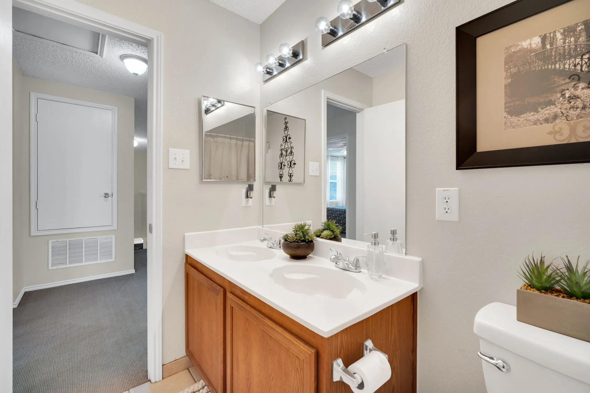 Single Family Residence For Sale in Tarrant County , 3900 Country Lane, Fort Worth, Texas 76123, 4 Bedroom, 3 Bathroom, 2 Garage spaces, 2,594 Sqft, built in 2003, Price $319,900, mls#21270963, Real Estate Agent in Fort Worth, Homes For Sale in Tarrant county, Homes For Sale in Fort Worth, Realtor in Fort Worth Texas, Real Estate Brokerage Independent Realty Texas, Luminita Cordes Realtor