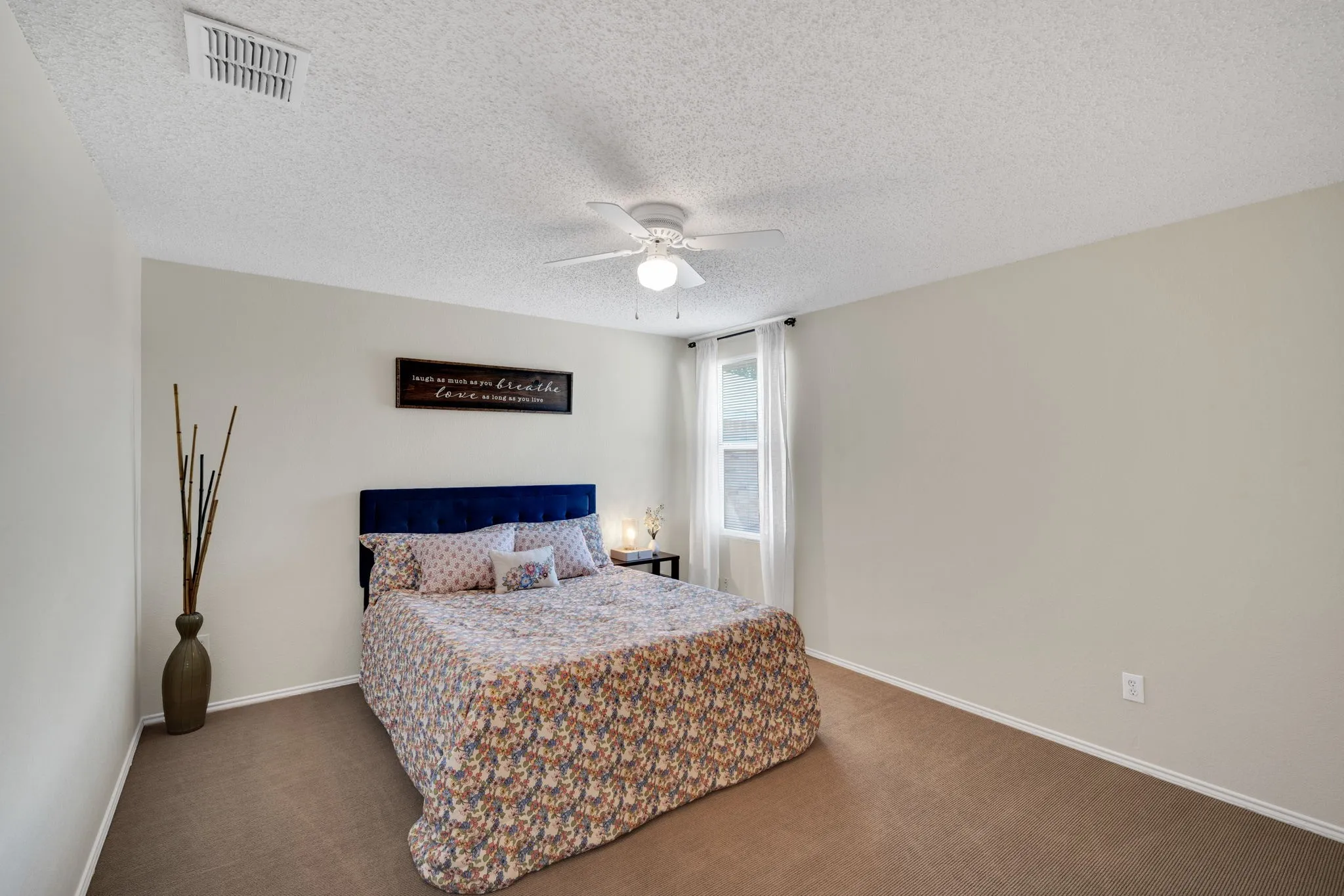 Single Family Residence For Sale in Tarrant County , 3900 Country Lane, Fort Worth, Texas 76123, 4 Bedroom, 3 Bathroom, 2 Garage spaces, 2,594 Sqft, built in 2003, Price $319,900, mls#21270963, Real Estate Agent in Fort Worth, Homes For Sale in Tarrant county, Homes For Sale in Fort Worth, Realtor in Fort Worth Texas, Real Estate Brokerage Independent Realty Texas, Luminita Cordes Realtor