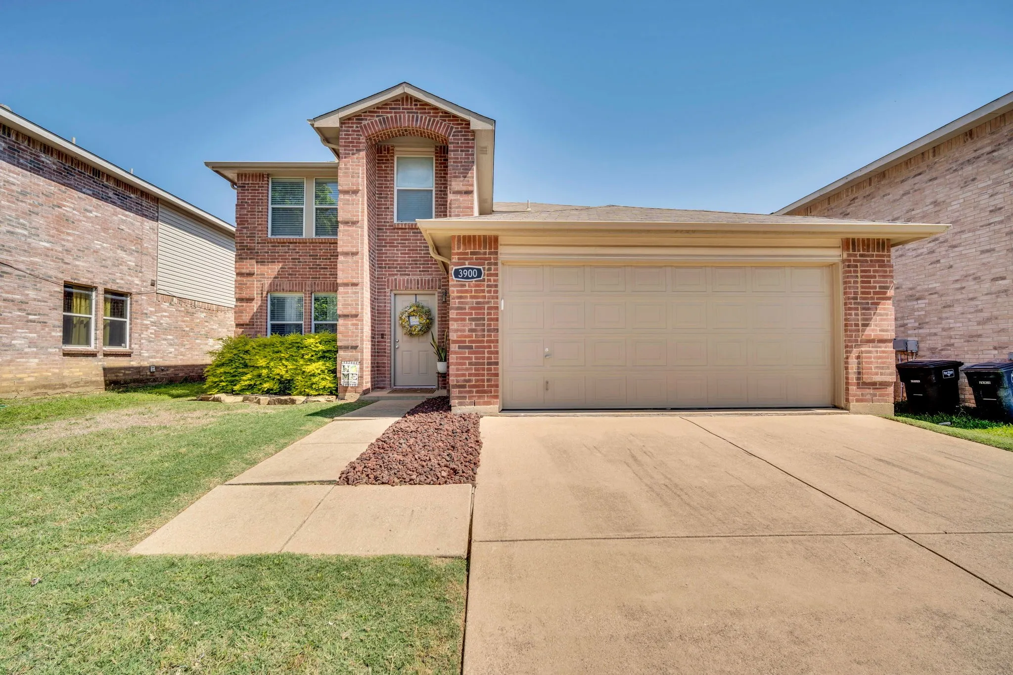 Single Family Residence For Sale in Tarrant County , 3900 Country Lane, Fort Worth, Texas 76123, 4 Bedroom, 3 Bathroom, 2 Garage spaces, 2,594 Sqft, built in 2003, Price $319,900, mls#21270963, Real Estate Agent in Fort Worth, Homes For Sale in Tarrant county, Homes For Sale in Fort Worth, Realtor in Fort Worth Texas, Real Estate Brokerage Independent Realty Texas, Luminita Cordes Realtor