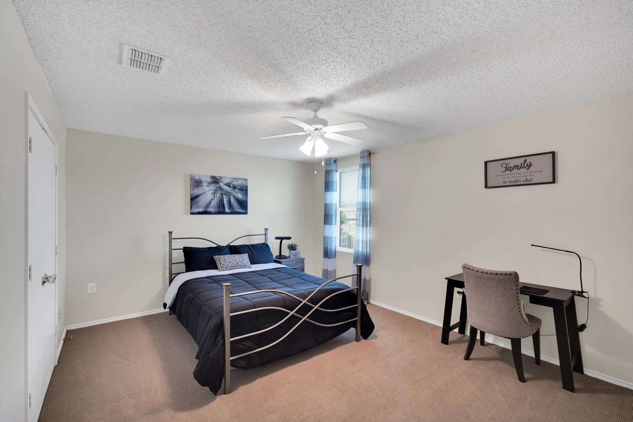 Single Family Residence For Sale in Tarrant County , 3900 Country Lane, Fort Worth, Texas 76123, 4 Bedroom, 3 Bathroom, 2 Garage spaces, 2,594 Sqft, built in 2003, Price $319,900, mls#21270963, Real Estate Agent in Fort Worth, Homes For Sale in Tarrant county, Homes For Sale in Fort Worth, Realtor in Fort Worth Texas, Real Estate Brokerage Independent Realty Texas, Luminita Cordes Realtor