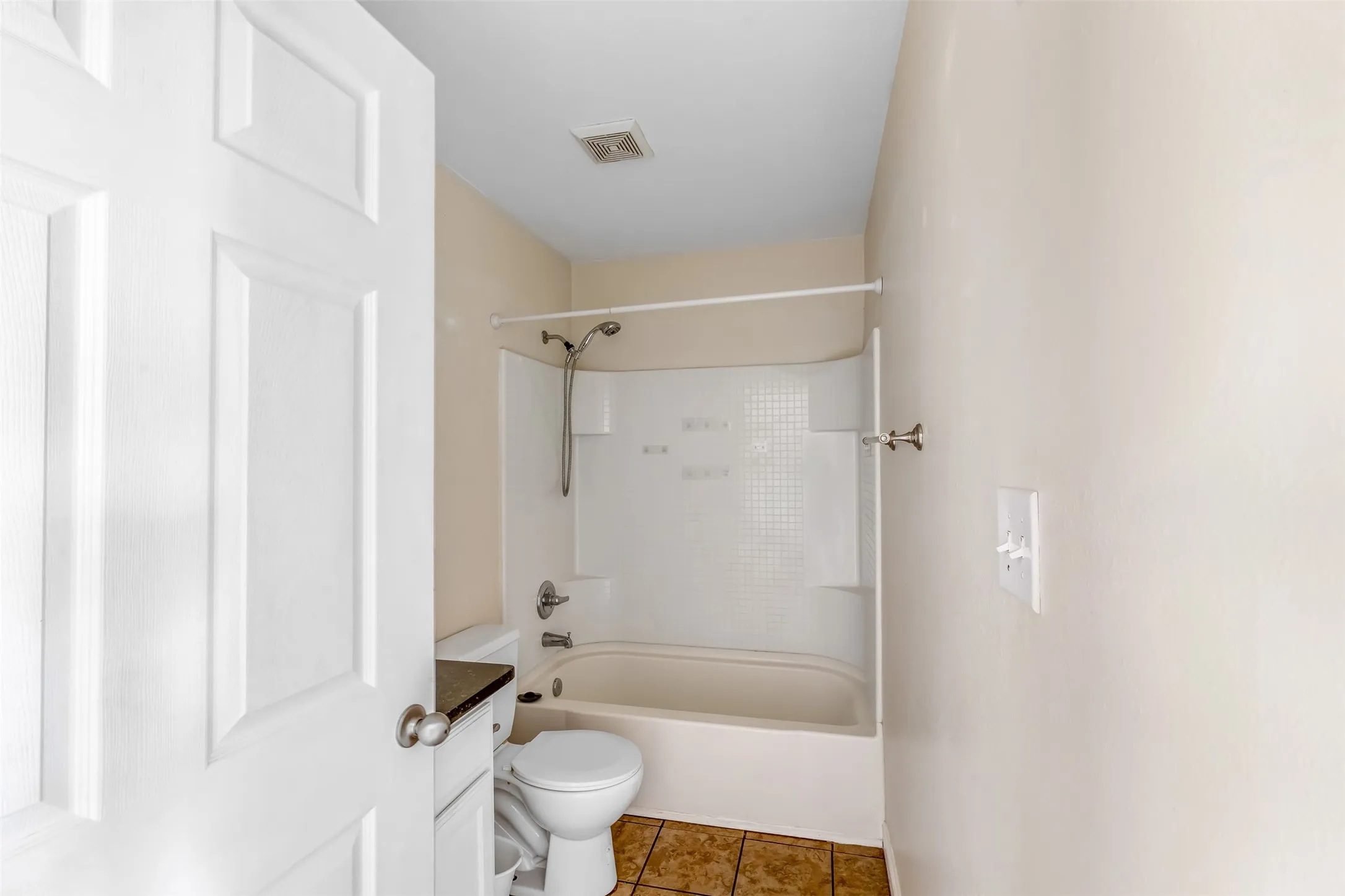 Quadruplex For Sale in Erath County , 852 W Vanderbilt, Stephenville, Texas 76401, 8 Bedroom, 8 Bathroom, Garage spaces, 0 Sqft, built in 2008, mls#21270740, Real Estate Agent in Stephenville, Homes For Sale in Erath county, Homes For Sale in Stephenville, Realtor in Stephenville Texas, Real Estate Brokerage Independent Realty Texas, Luminita Cordes Realtor