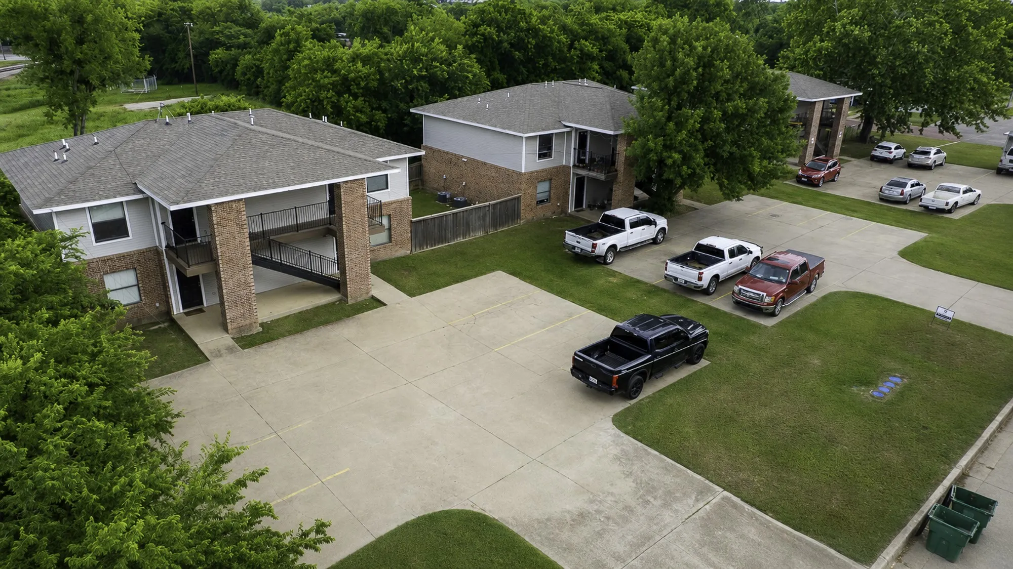 Quadruplex For Sale in Erath County , 852 W Vanderbilt, Stephenville, Texas 76401, 8 Bedroom, 8 Bathroom, Garage spaces, 0 Sqft, built in 2008, mls#21270740, Real Estate Agent in Stephenville, Homes For Sale in Erath county, Homes For Sale in Stephenville, Realtor in Stephenville Texas, Real Estate Brokerage Independent Realty Texas, Luminita Cordes Realtor