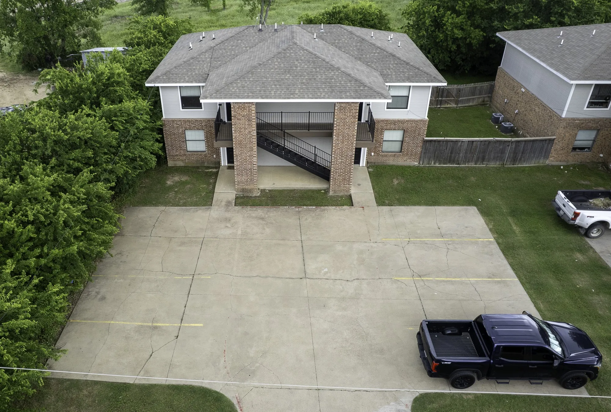 Quadruplex For Sale in Erath County , 852 W Vanderbilt, Stephenville, Texas 76401, 8 Bedroom, 8 Bathroom, Garage spaces, 0 Sqft, built in 2008, mls#21270740, Real Estate Agent in Stephenville, Homes For Sale in Erath county, Homes For Sale in Stephenville, Realtor in Stephenville Texas, Real Estate Brokerage Independent Realty Texas, Luminita Cordes Realtor