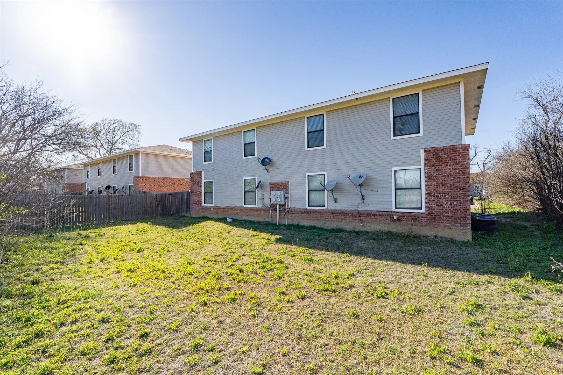 Quadruplex For Sale in Erath County , 852 W Vanderbilt, Stephenville, Texas 76401, 8 Bedroom, 8 Bathroom, Garage spaces, 0 Sqft, built in 2008, mls#21270740, Real Estate Agent in Stephenville, Homes For Sale in Erath county, Homes For Sale in Stephenville, Realtor in Stephenville Texas, Real Estate Brokerage Independent Realty Texas, Luminita Cordes Realtor