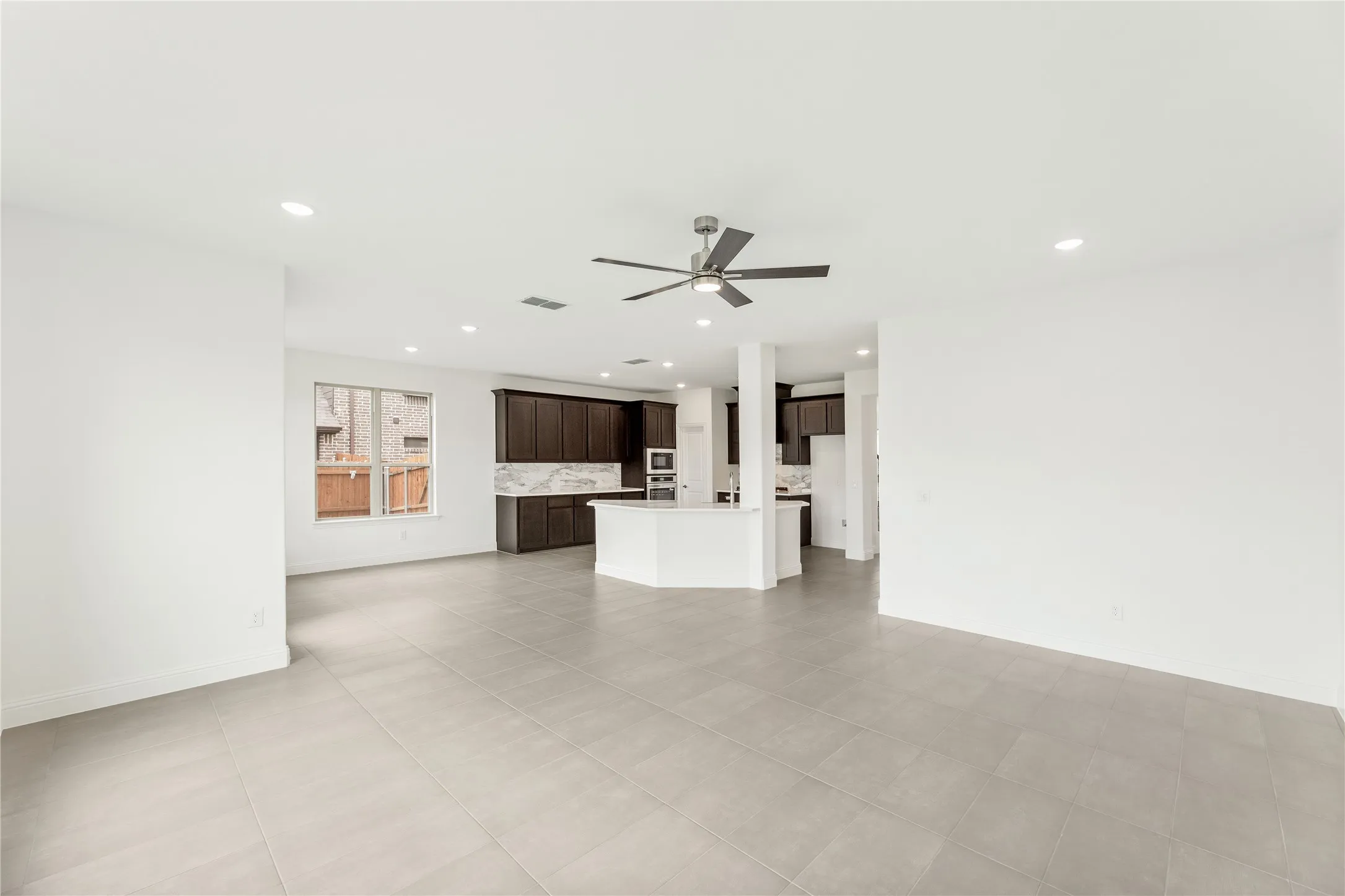 Single Family Residence For Sale in Tarrant County , 1112 Tanger Lane, Crowley, Texas 76036, 4 Bedroom, 2 Bathroom, 2 Garage spaces, 2,820 Sqft, built in 2026, mls#21270973, Real Estate Agent in Crowley, Homes For Sale in Tarrant county, Homes For Sale in Crowley, Realtor in Crowley Texas, Real Estate Brokerage Independent Realty Texas, Luminita Cordes Realtor