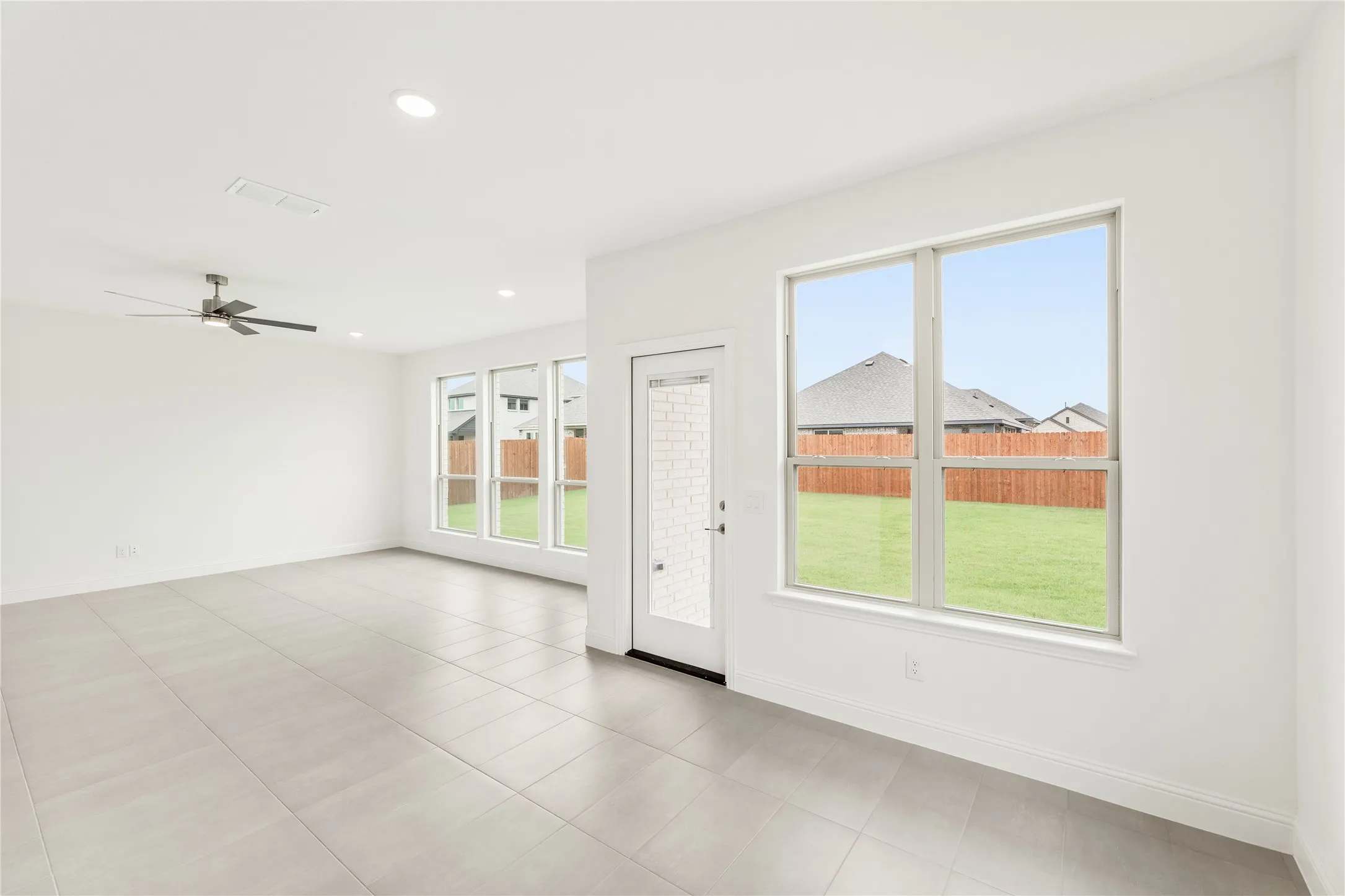 Single Family Residence For Sale in Tarrant County , 1112 Tanger Lane, Crowley, Texas 76036, 4 Bedroom, 2 Bathroom, 2 Garage spaces, 2,820 Sqft, built in 2026, mls#21270973, Real Estate Agent in Crowley, Homes For Sale in Tarrant county, Homes For Sale in Crowley, Realtor in Crowley Texas, Real Estate Brokerage Independent Realty Texas, Luminita Cordes Realtor