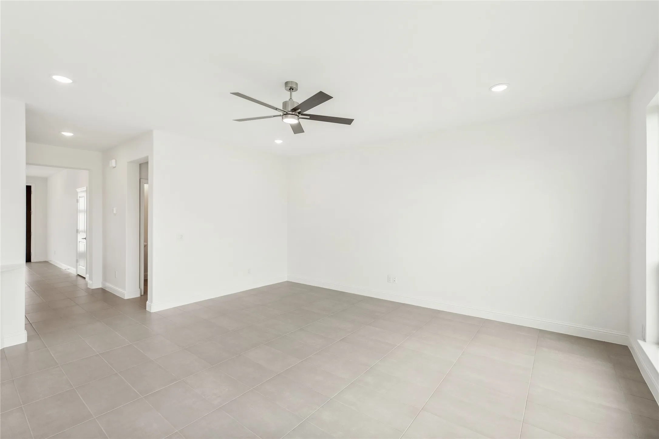 Single Family Residence For Sale in Tarrant County , 1112 Tanger Lane, Crowley, Texas 76036, 4 Bedroom, 2 Bathroom, 2 Garage spaces, 2,820 Sqft, built in 2026, mls#21270973, Real Estate Agent in Crowley, Homes For Sale in Tarrant county, Homes For Sale in Crowley, Realtor in Crowley Texas, Real Estate Brokerage Independent Realty Texas, Luminita Cordes Realtor