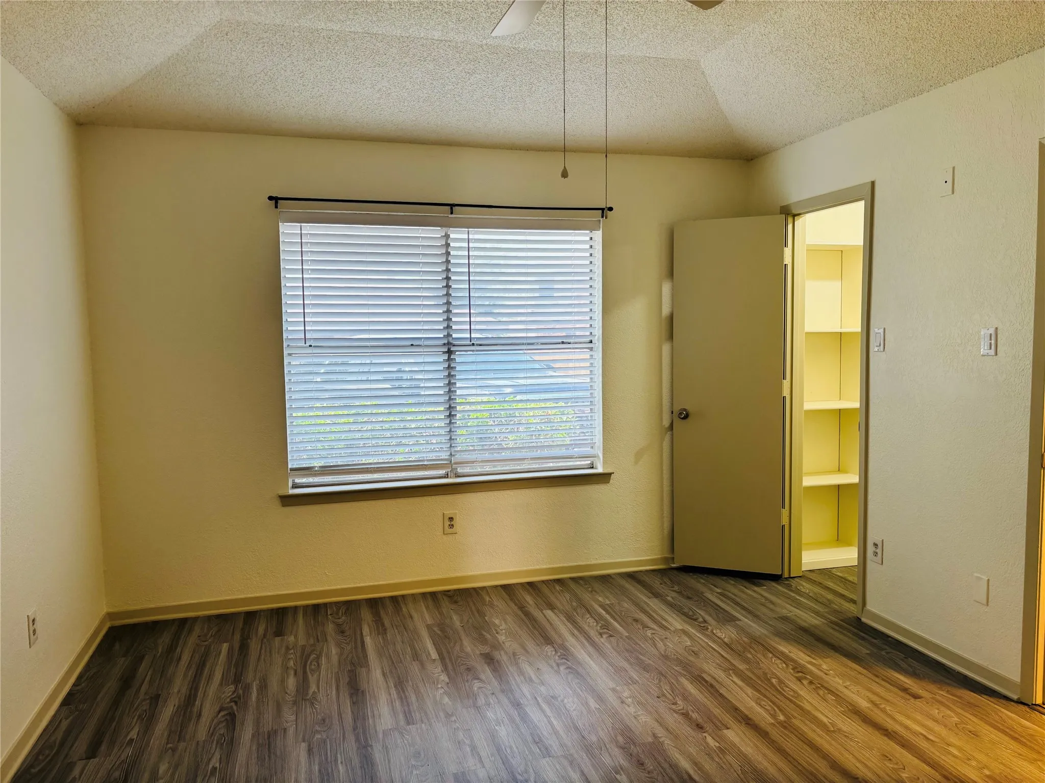 Duplex For Rent in Collin County , 9928 Camfield Avenue, Frisco, Texas 75033, 2 Bedroom, 1 Bathroom, Garage spaces, 966 Sqft, built in 1983, mls#21270887, Real Estate Agent in Frisco, Homes For Rent in Collin county, Homes For Rent in Frisco, Realtor in Frisco Texas, Real Estate Brokerage Independent Realty Texas, Luminita Cordes Realtor