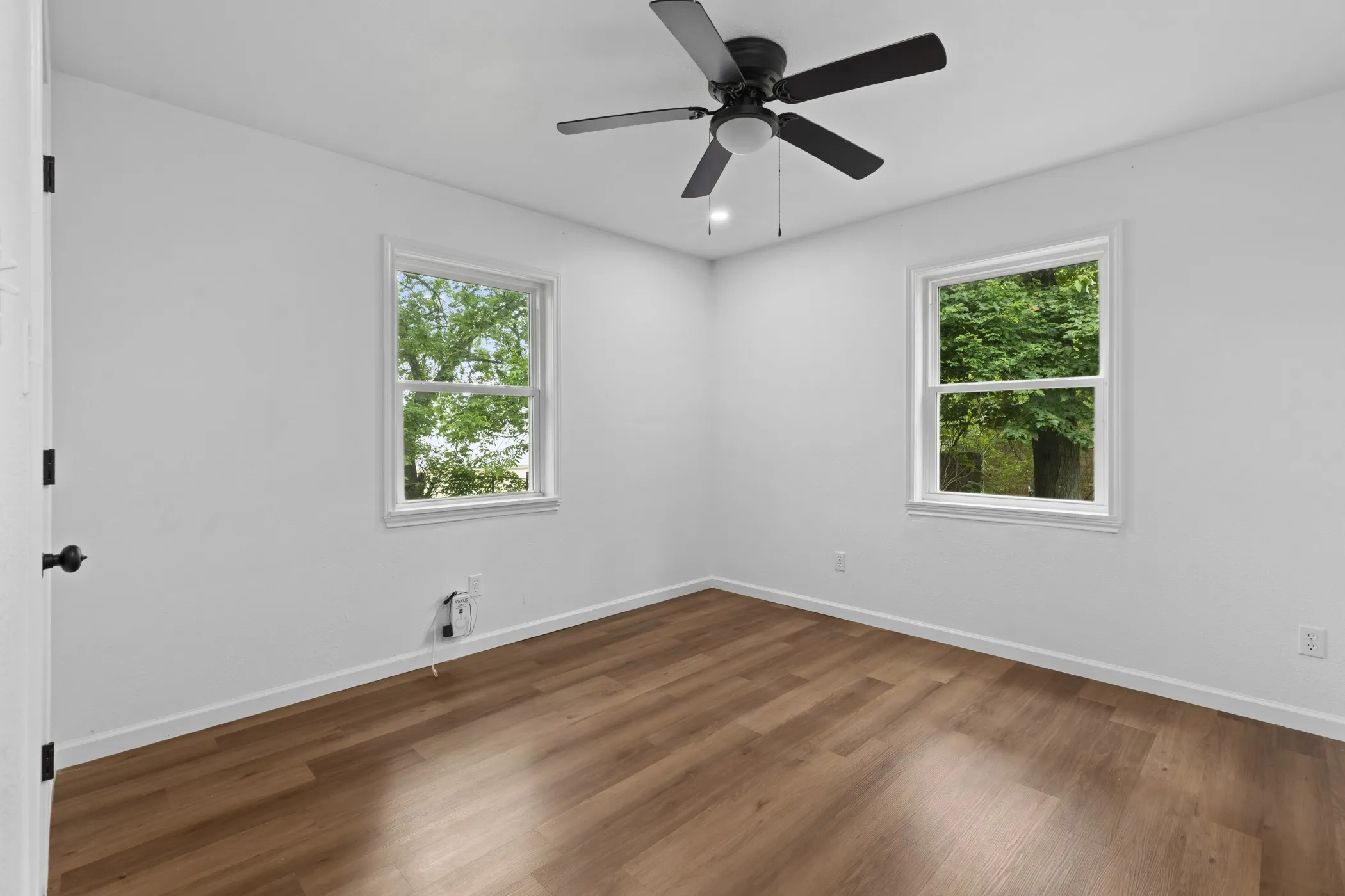 Single Family Residence For Sale in Smith County , 2807 Willard Drive, Tyler, Texas 75707, 2 Bedrooms, 1 Bathroom, Garage spaces, 1,000 Sqft, built in 1956, Price $188,900, mls#21270980, Real Estate Agent in Tyler, Homes For Sale in Smith county, Homes For Sale in Tyler, Realtor in Tyler Texas, Real Estate Brokerage Independent Realty Texas, Luminita Cordes Realtor