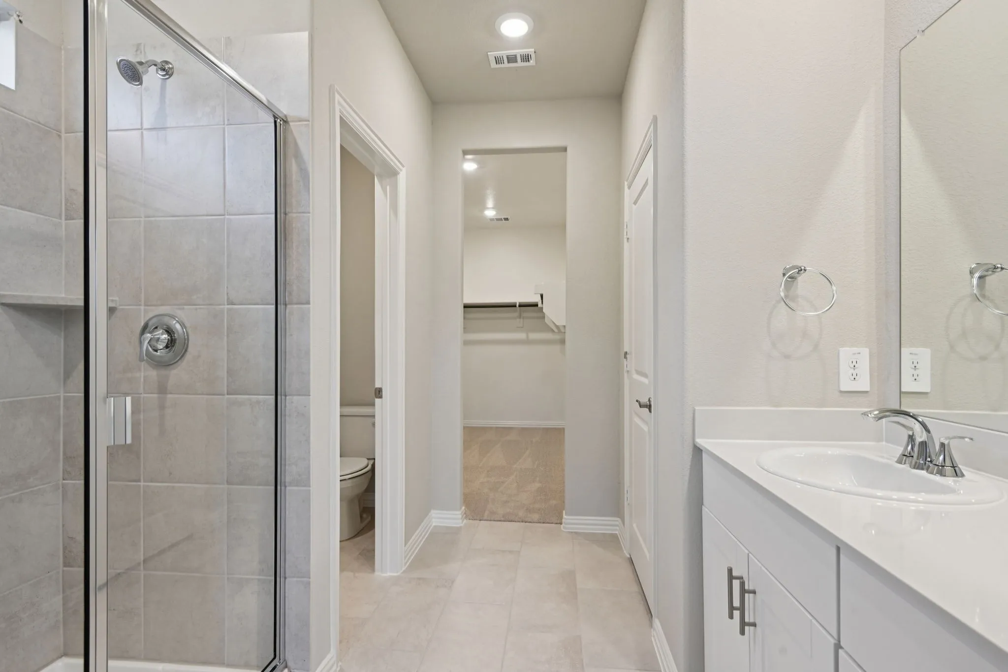 Photo is not of the actual home, but is an inspirational photo of builder’s model home and may depict options, furnishings, and/or decorator features that are not included.