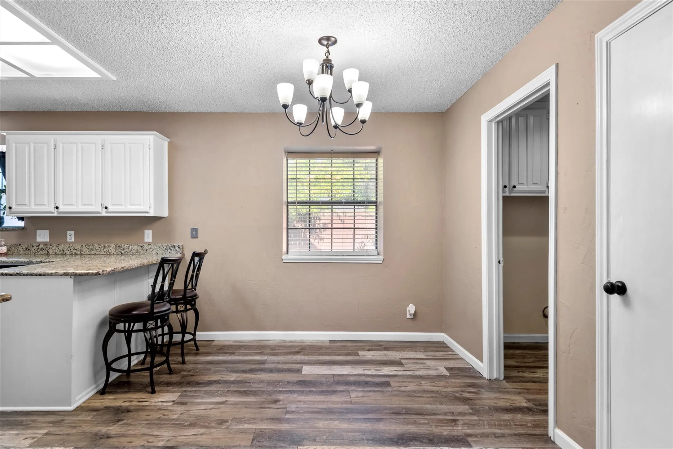 Single Family Residence For Sale in Tarrant County , 4917 Rockford Court, Arlington, Texas 76017, 4 Bedroom, 3 Bathroom, 2 Garage spaces, 2,112 Sqft, built in 1984, mls#21269737, Real Estate Agent in Arlington, Homes For Sale in Tarrant county, Homes For Sale in Arlington, Realtor in Arlington Texas, Real Estate Brokerage Independent Realty Texas, Luminita Cordes Realtor