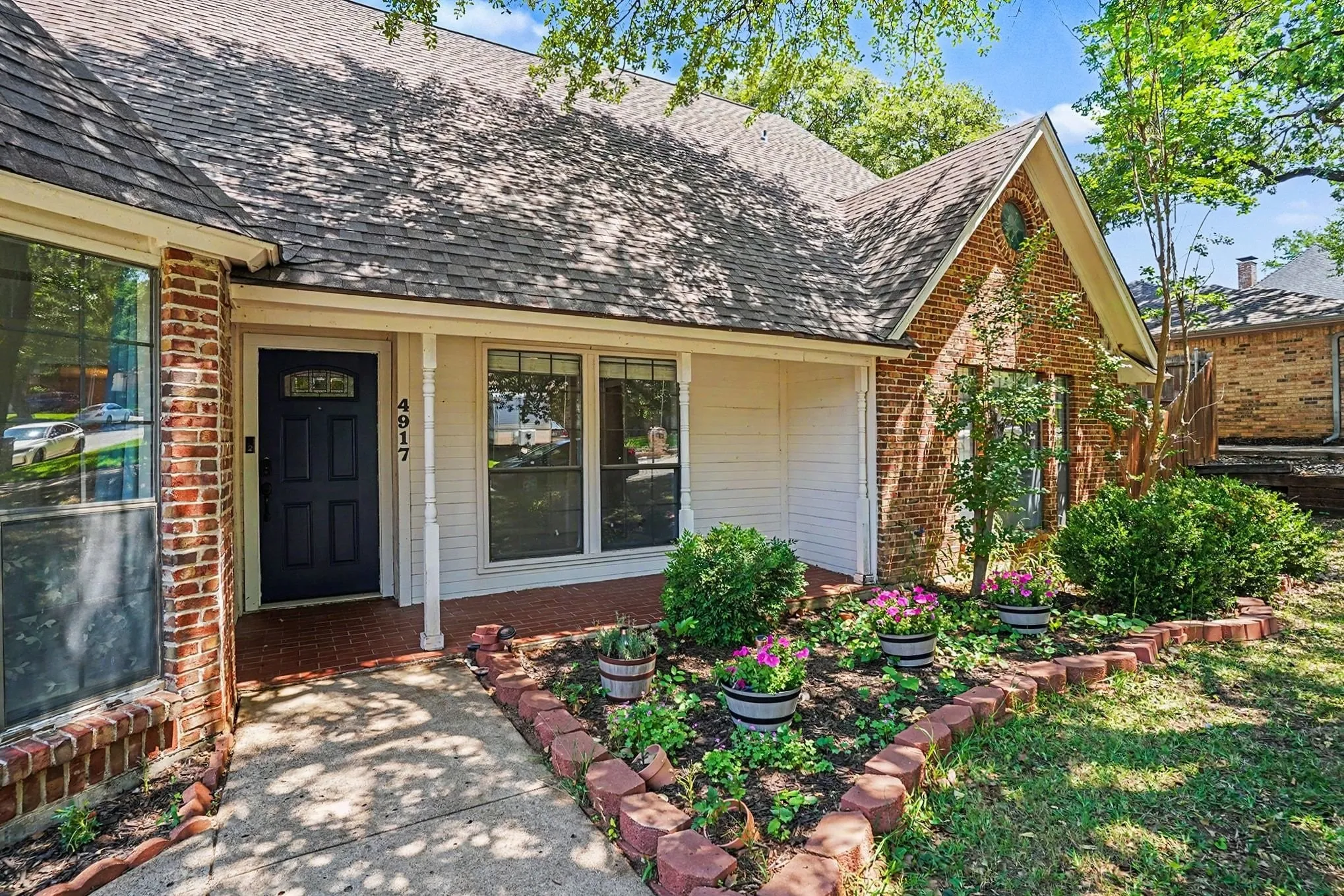 Single Family Residence For Sale in Tarrant County , 4917 Rockford Court, Arlington, Texas 76017, 4 Bedroom, 3 Bathroom, 2 Garage spaces, 2,112 Sqft, built in 1984, mls#21269737, Real Estate Agent in Arlington, Homes For Sale in Tarrant county, Homes For Sale in Arlington, Realtor in Arlington Texas, Real Estate Brokerage Independent Realty Texas, Luminita Cordes Realtor
