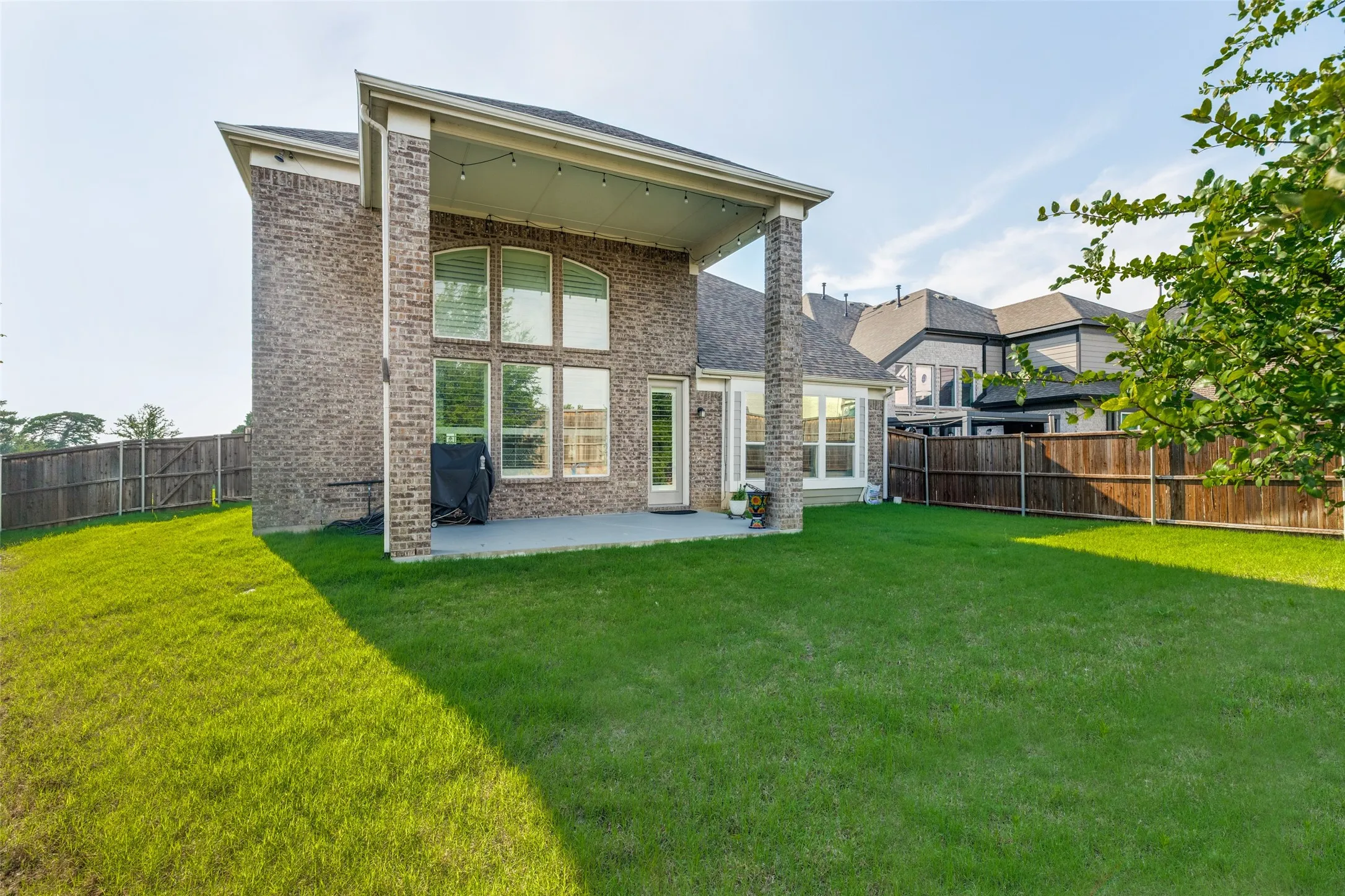 Single Family Residence For Sale in Collin County , 3300 Calvin Road, Mc Kinney, Texas 75071, 4 Bedrooms, 4 Bathrooms, 2 Garage spaces, 3,713 Sqft, built in 2018, Price $845,000, mls#21270992, Real Estate Agent in Mc Kinney, Homes For Sale in Collin county, Homes For Sale in Mc Kinney, Realtor in Mc Kinney Texas, Real Estate Brokerage Independent Realty Texas, Luminita Cordes Realtor