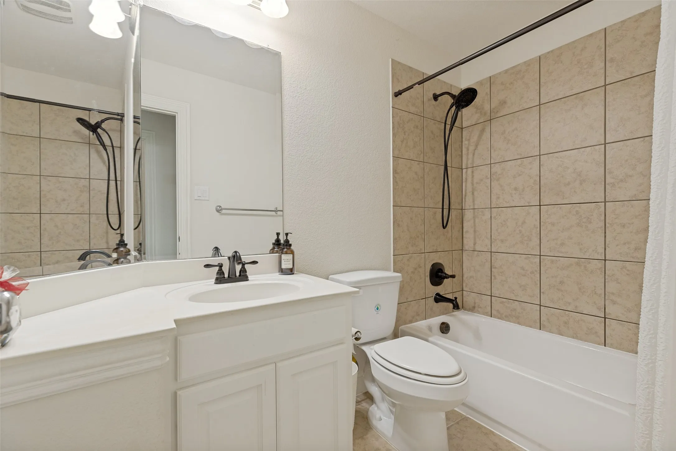 Single Family Residence For Sale in Collin County , 3300 Calvin Road, Mc Kinney, Texas 75071, 4 Bedrooms, 4 Bathrooms, 2 Garage spaces, 3,713 Sqft, built in 2018, Price $845,000, mls#21270992, Real Estate Agent in Mc Kinney, Homes For Sale in Collin county, Homes For Sale in Mc Kinney, Realtor in Mc Kinney Texas, Real Estate Brokerage Independent Realty Texas, Luminita Cordes Realtor