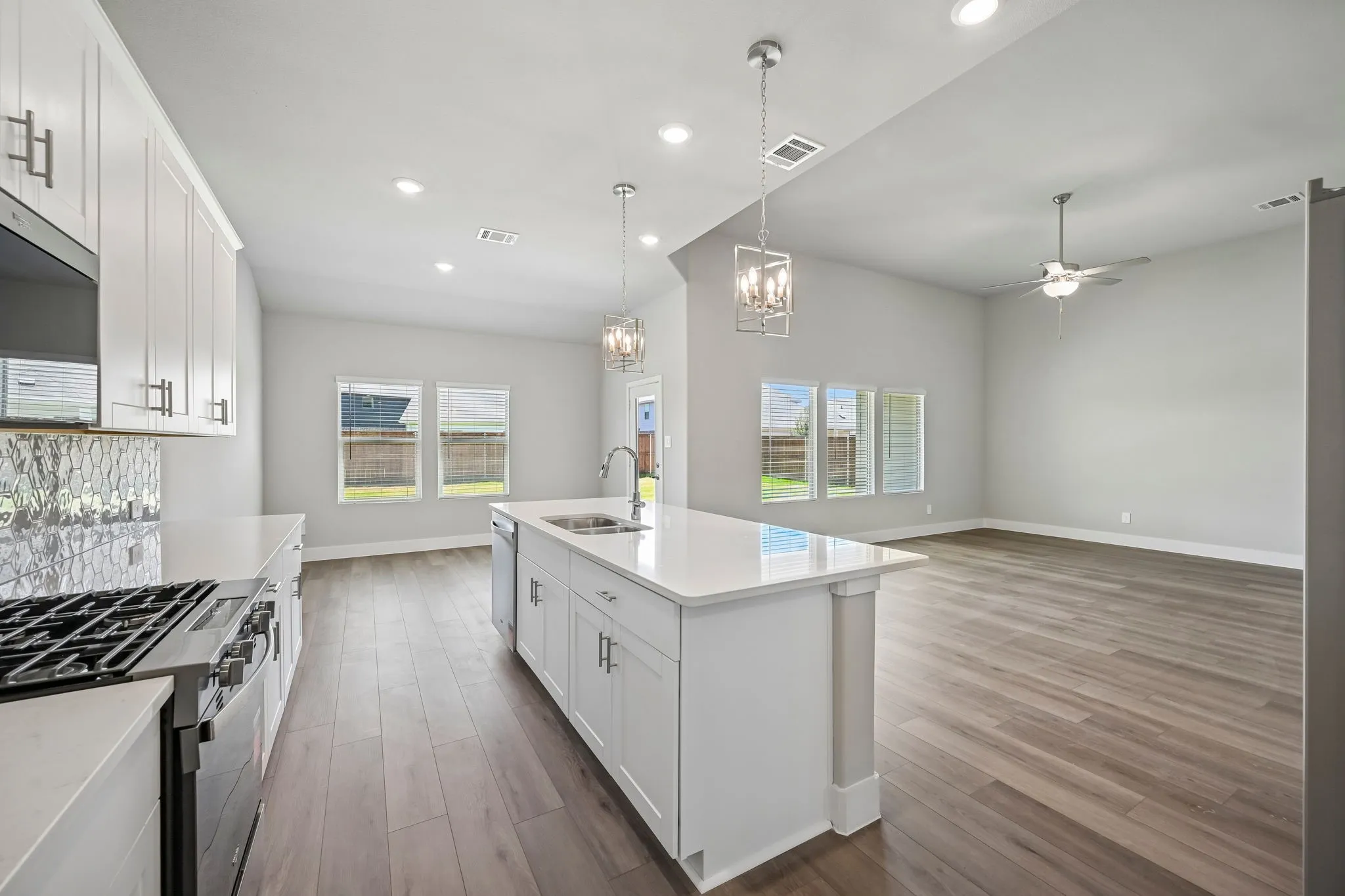 Single Family Residence For Sale in Collin County , 4007 Benbrook Drive, Farmersville, Texas 75442, 5 Bedroom, 4 Bathroom, 2 Garage spaces, 3,256 Sqft, built in 2026, mls#21270177, Real Estate Agent in Farmersville, Homes For Sale in Collin county, Homes For Sale in Farmersville, Realtor in Farmersville Texas, Real Estate Brokerage Independent Realty Texas, Luminita Cordes Realtor