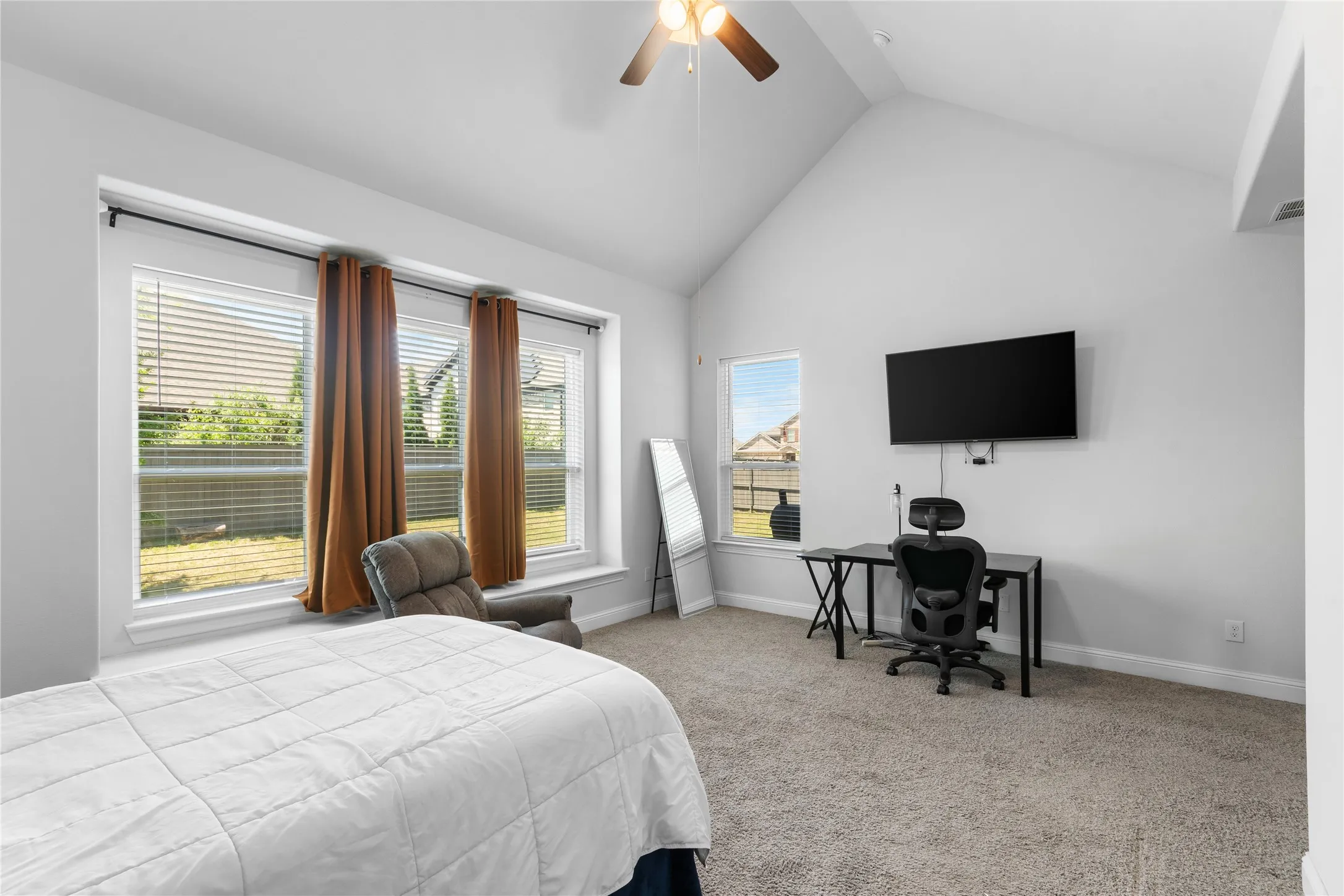 Single Family Residence For Sale in Ellis County , 3909 Switchgrass Grove, Venus, Texas 76084, 5 Bedrooms, 4 Bathrooms, 3 Garage spaces, 3,563 Sqft, built in 2022, Price $629,000, mls#21270978, Real Estate Agent in Venus, Homes For Sale in Ellis county, Homes For Sale in Venus, Realtor in Venus Texas, Real Estate Brokerage Independent Realty Texas, Luminita Cordes Realtor